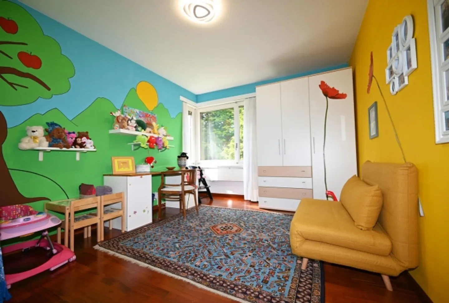 Penthouse avec grande terrasse et vue sur les montagnes environnantes - Photo 13 sur 18