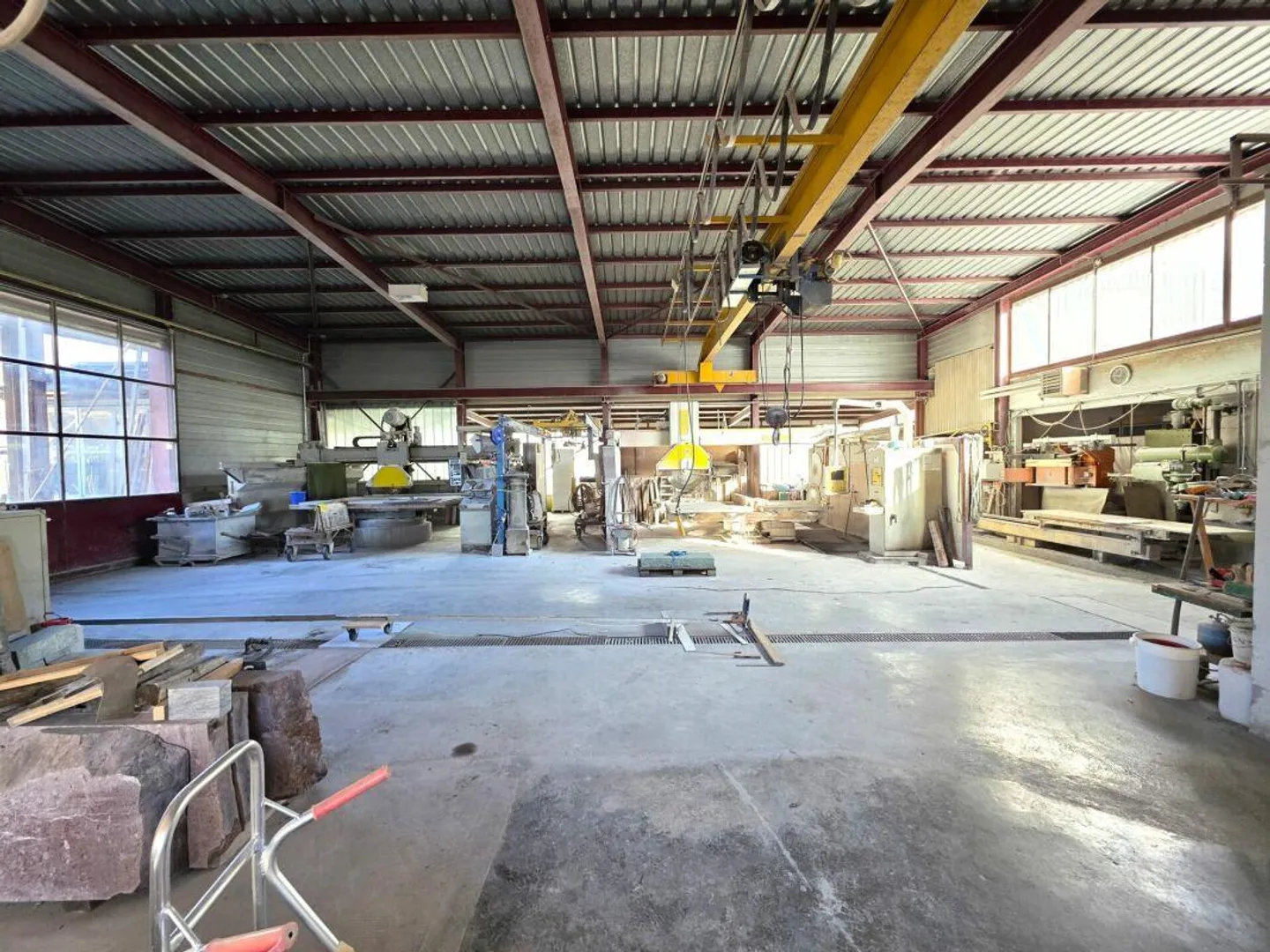 Proprietà residenziale e commerciale con potenziale di sviluppo illimitato in posizione privilegiata - Foto 8 di 30