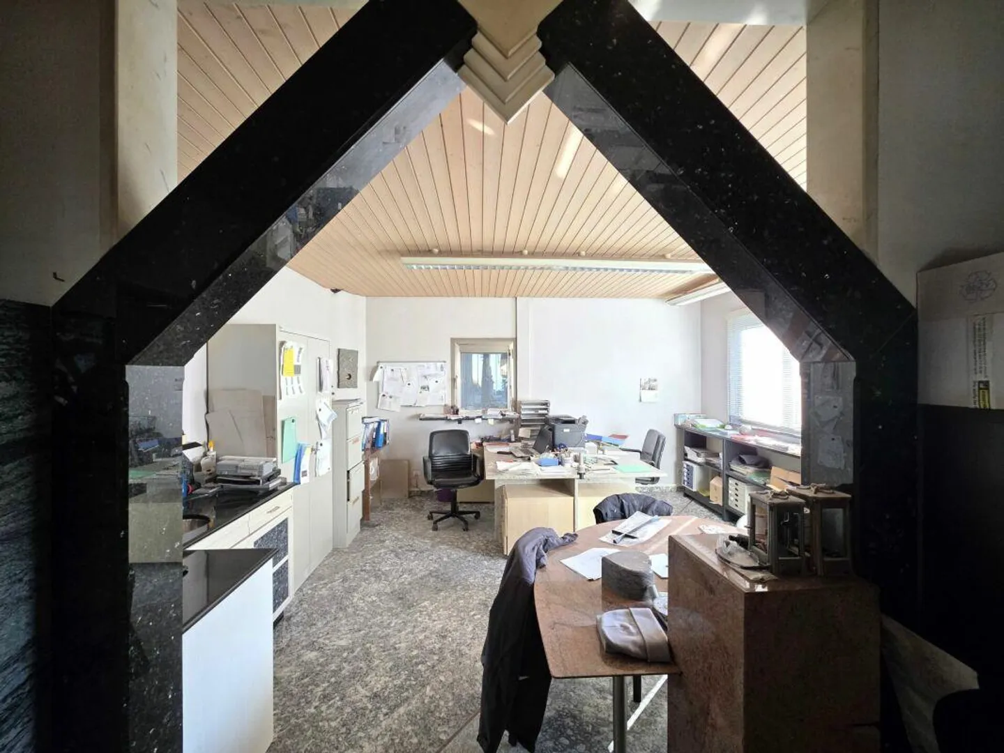 Proprietà residenziale e commerciale con potenziale di sviluppo illimitato in posizione privilegiata - Foto 10 di 30