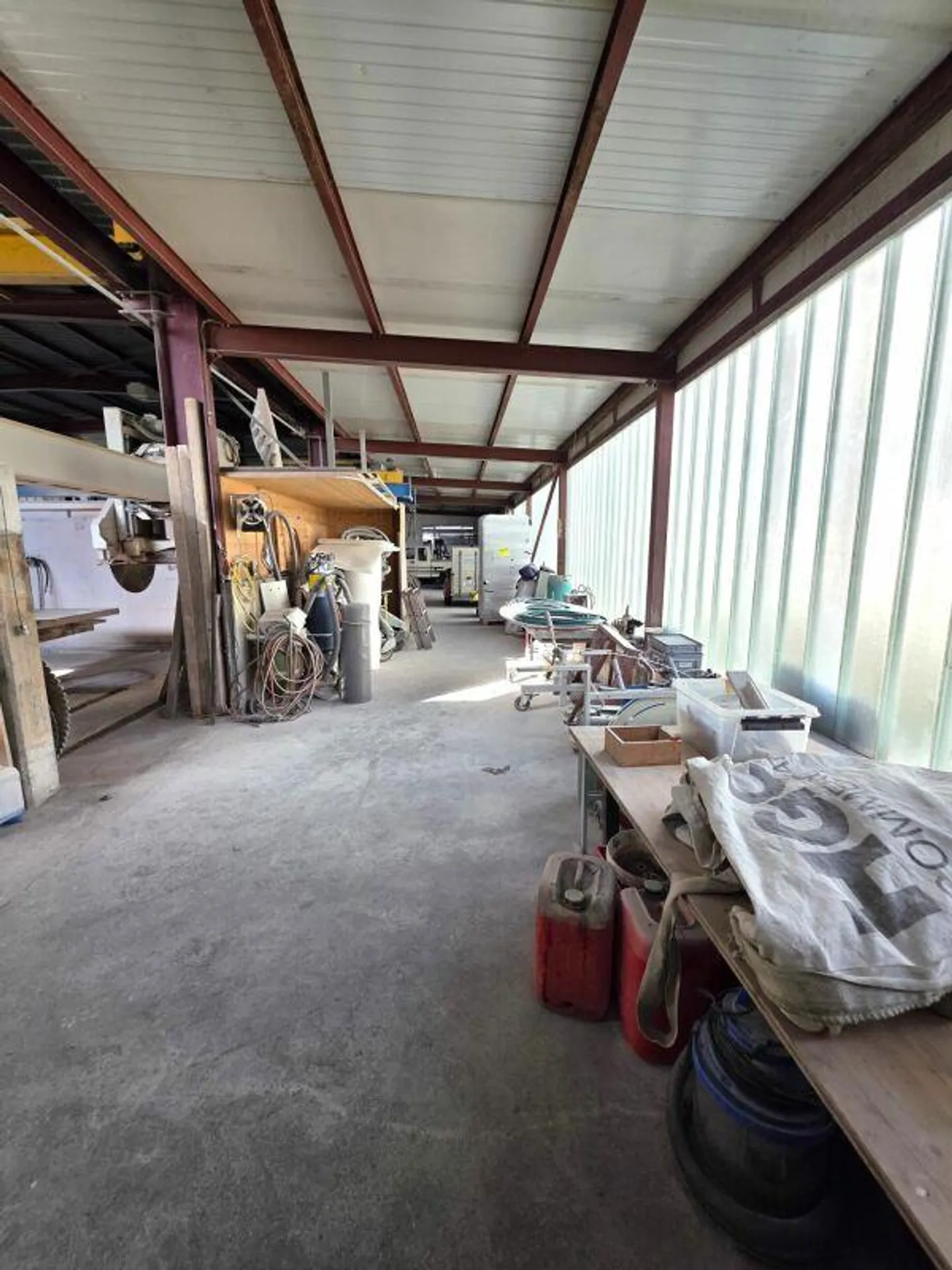 Proprietà residenziale e commerciale con potenziale di sviluppo illimitato in posizione privilegiata - Foto 11 di 30