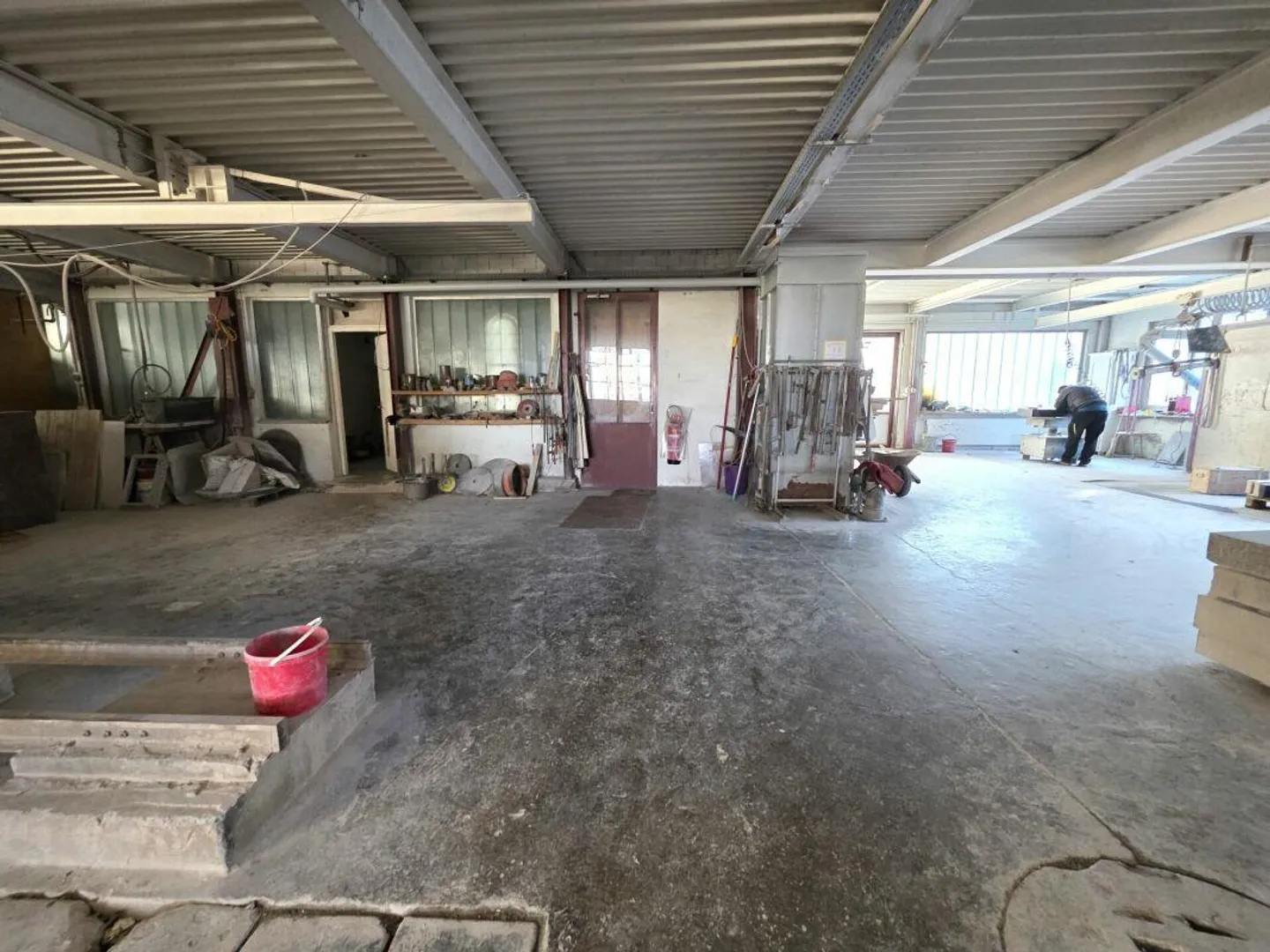 Proprietà residenziale e commerciale con potenziale di sviluppo illimitato in posizione privilegiata - Foto 13 di 30