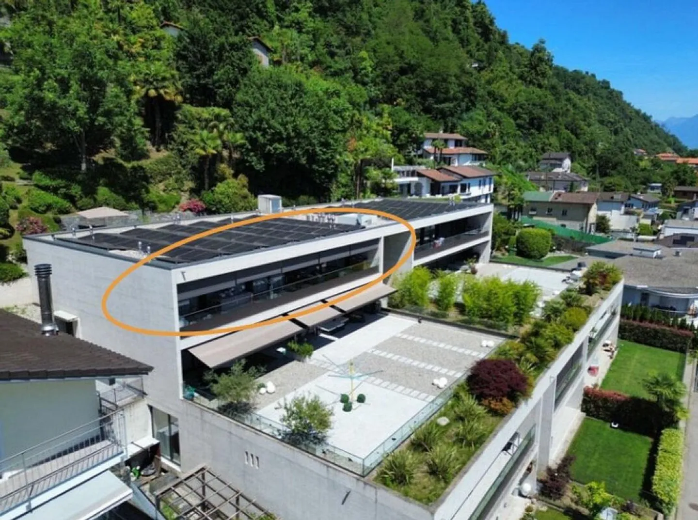 Attico di charme si 4.5 locali, terrazze panoramiche, comfort e sti... - Foto 1 di 12