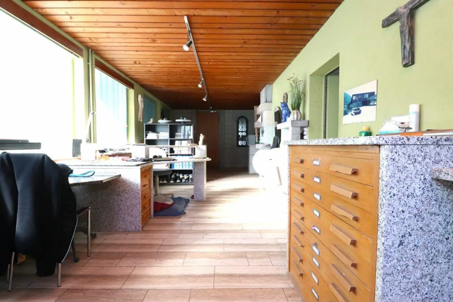 Proprietà residenziale e commerciale con potenziale di sviluppo illimitato in posizione privilegiata - Foto 15 di 30