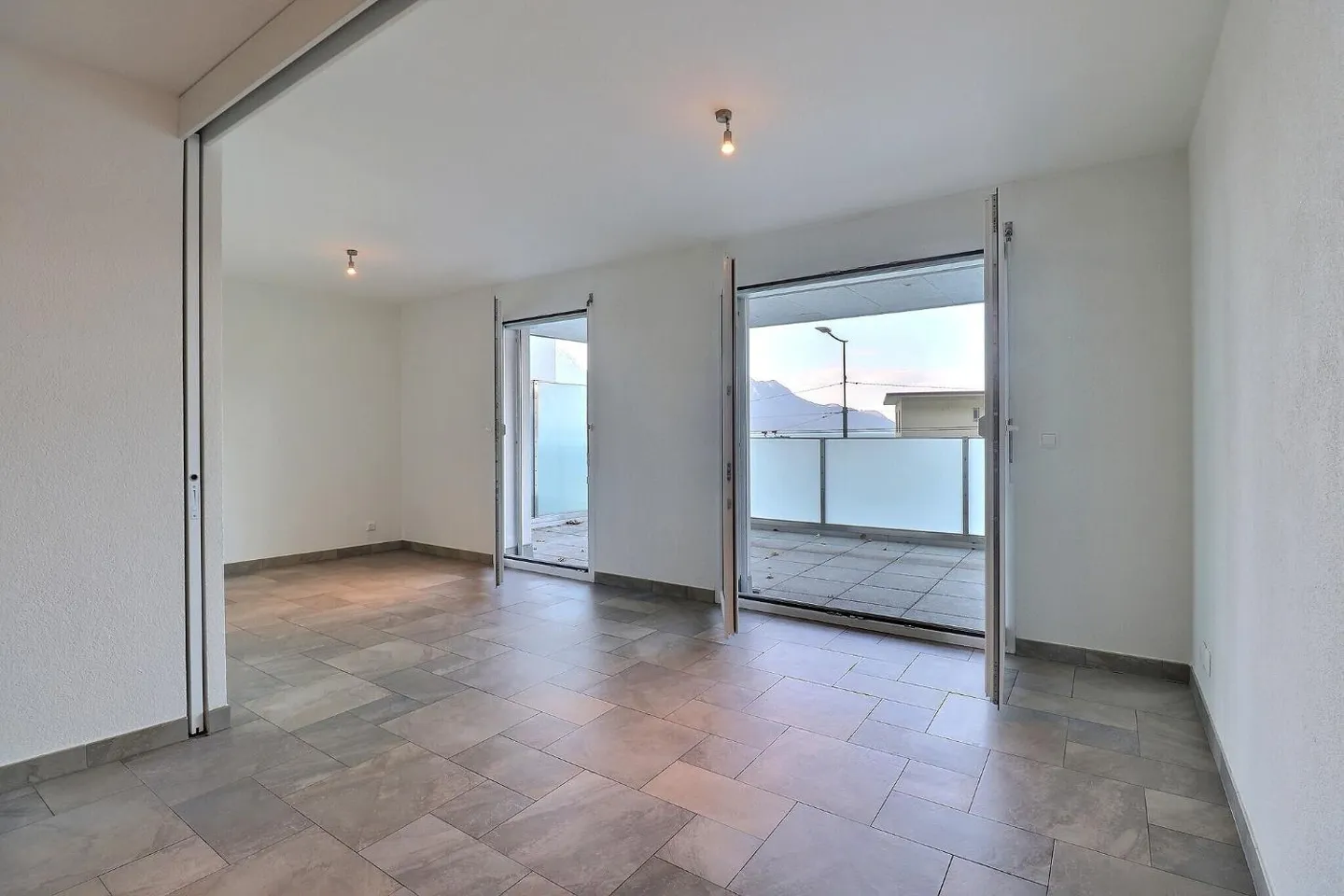 Duplex 4.5 Zimmer - Foto 3 von 12