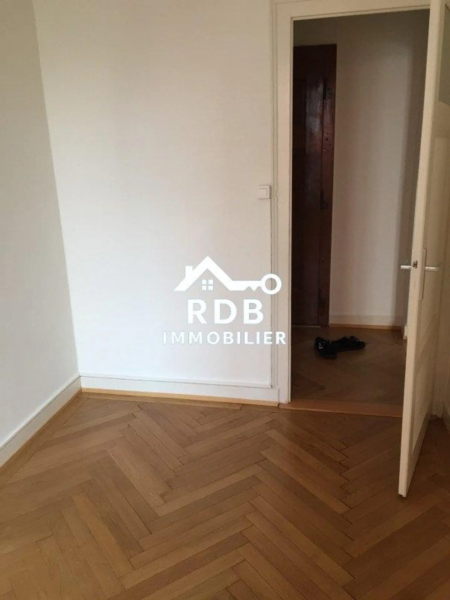 3-room apartment on the 1st floor located in Geneva 1205 - Photo 3 of 12