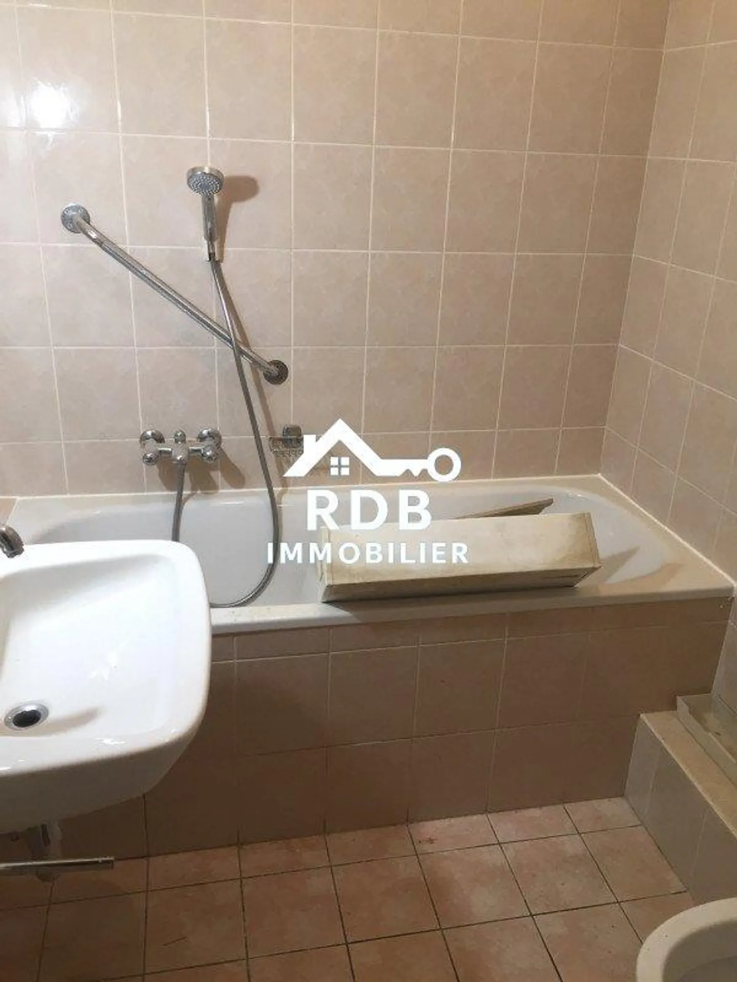 3-room apartment on the 1st floor located in Geneva 1205 - Photo 6 of 12