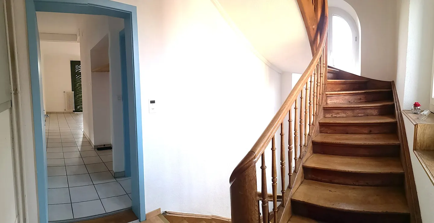 Beautiful single-family or multi-family house with garage, parking spaces, terraces, garden - Photo 29 of 45