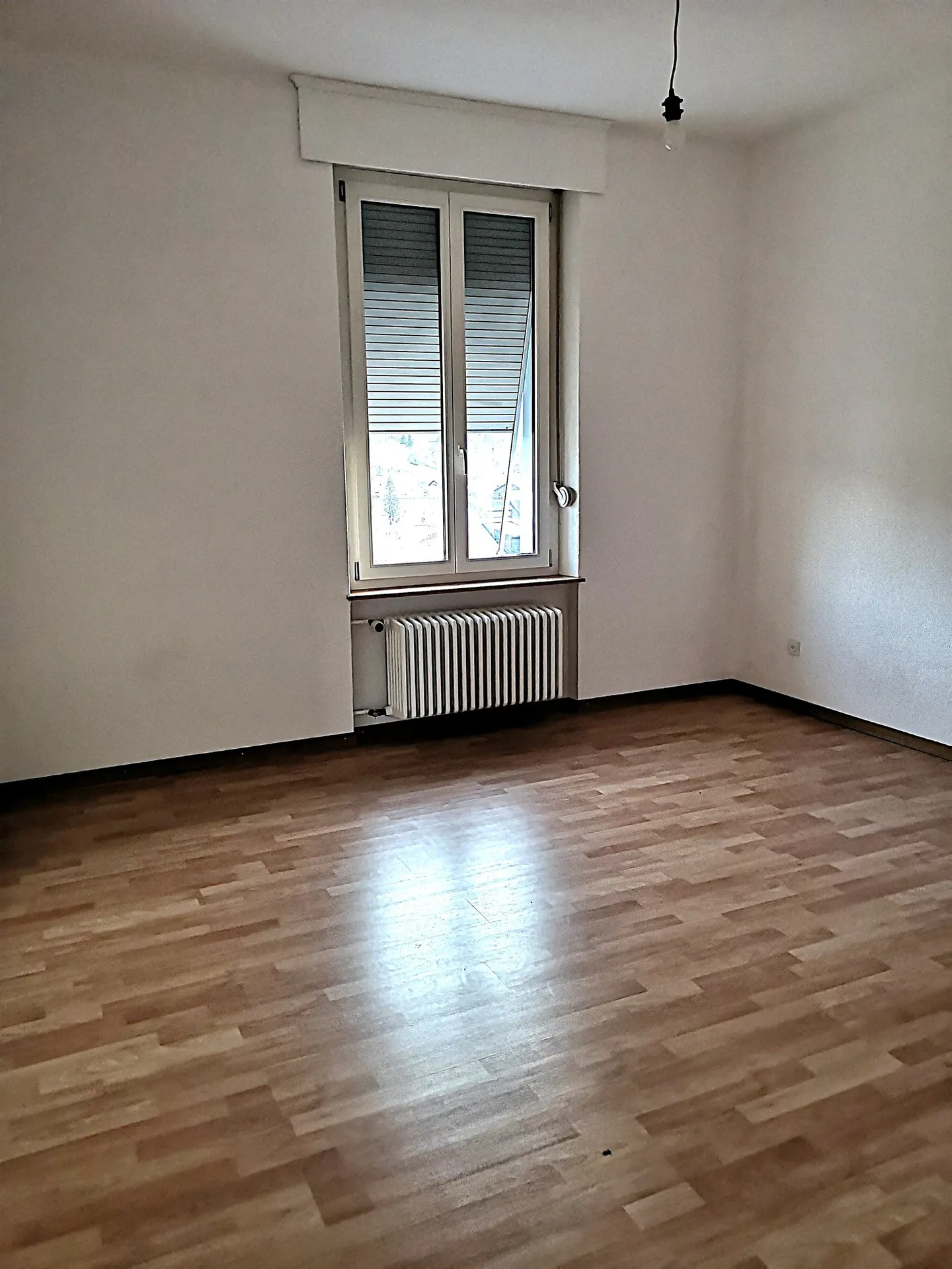 Beautiful single-family or multi-family house with garage, parking spaces, terraces, garden - Photo 34 of 45