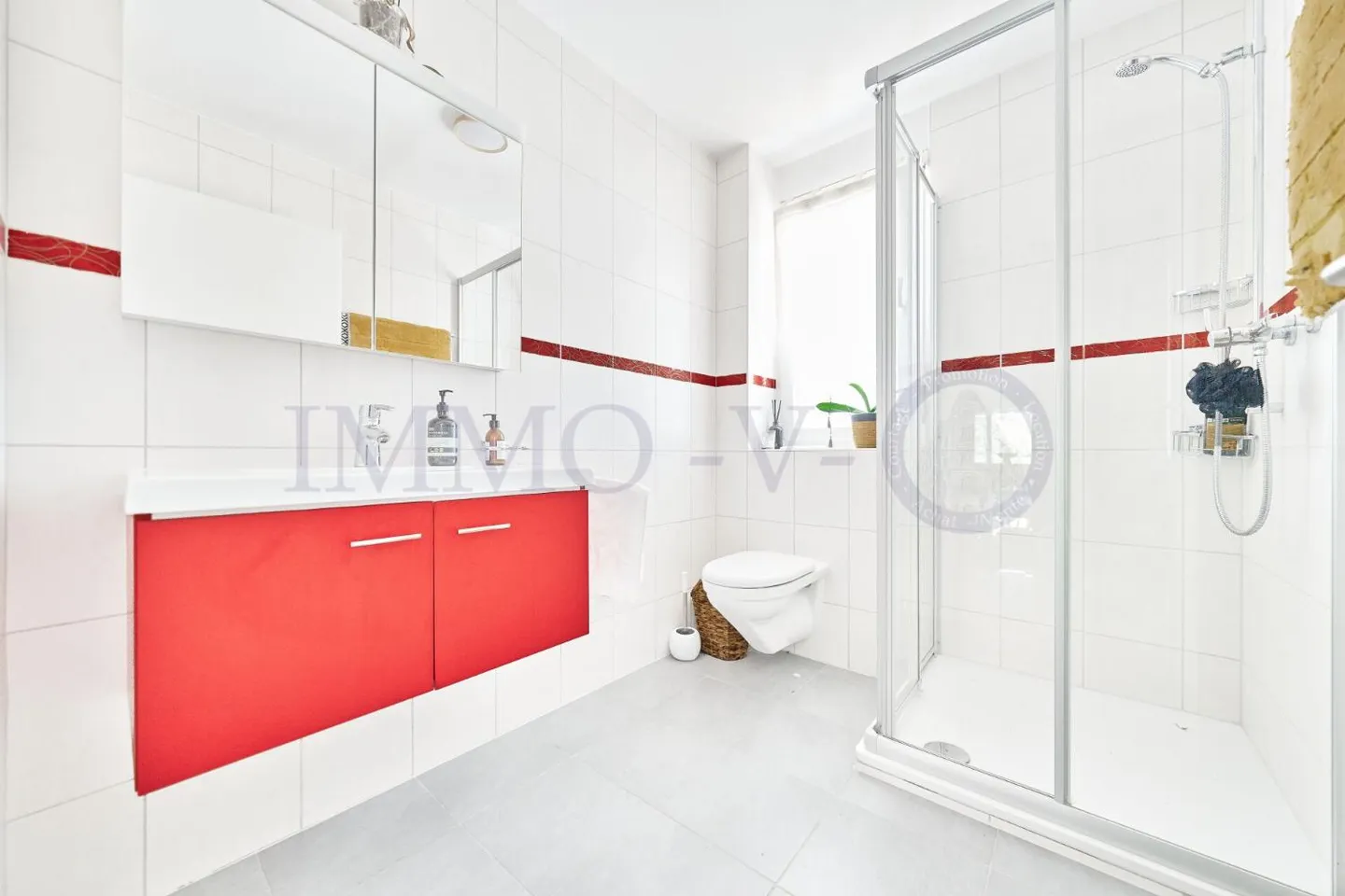 GERÄUMIGES DUPLEX MIT TERRASSE UND BALKON - Foto 13 von 13