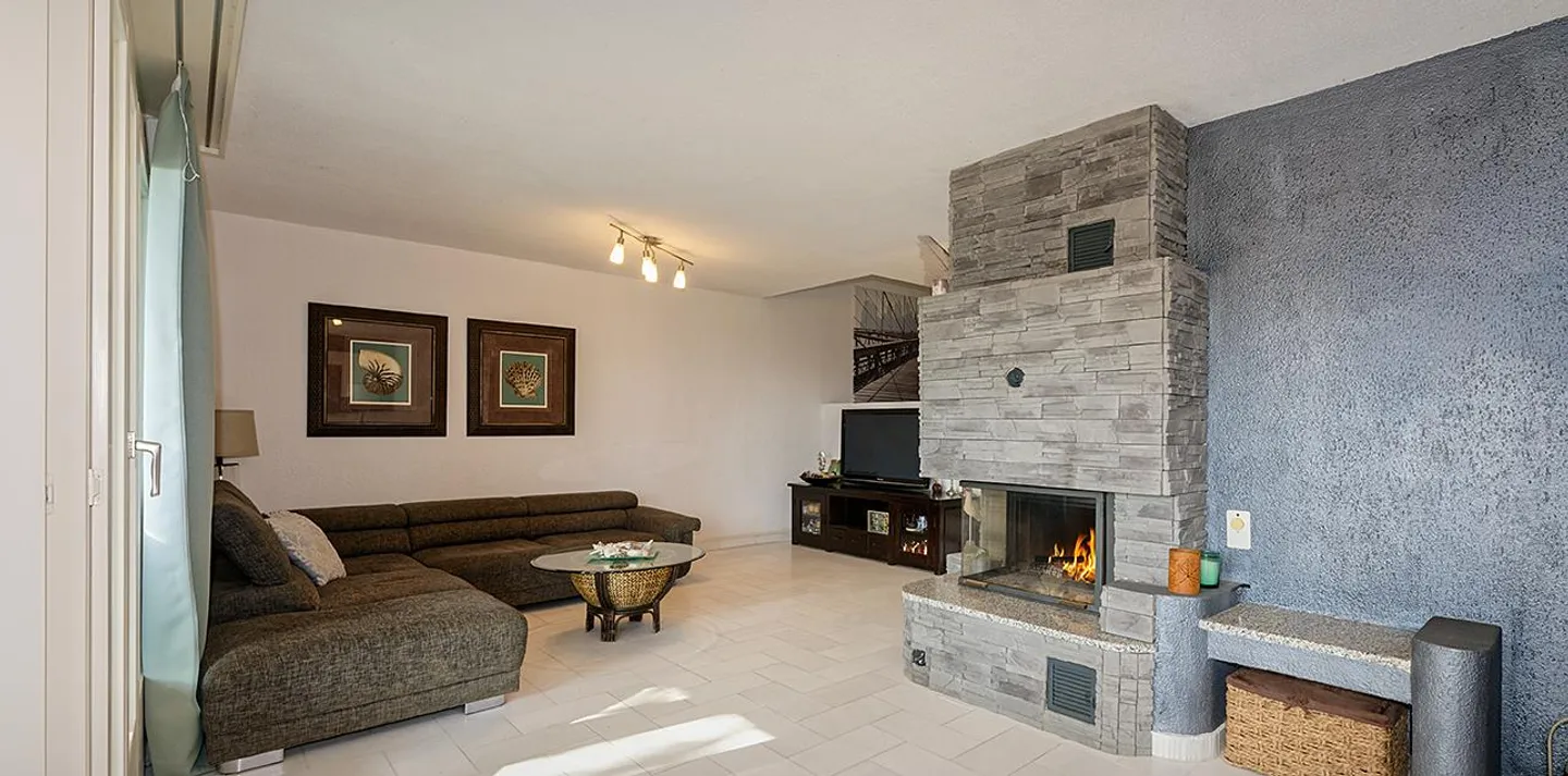 Stunning Family Home with Lake View - Photo 2 of 18