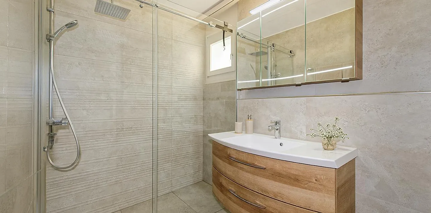 Stunning Family Home with Lake View - Photo 11 of 18
