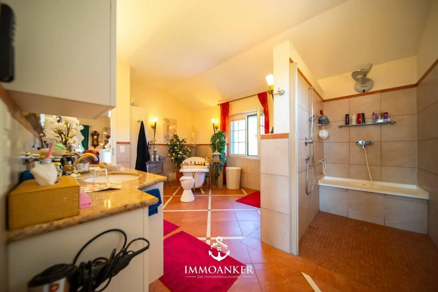 Living with a View - Surrounded by Peace and Green. - 6.5 Room Single Family Home in Sulz - Photo 10 of 13