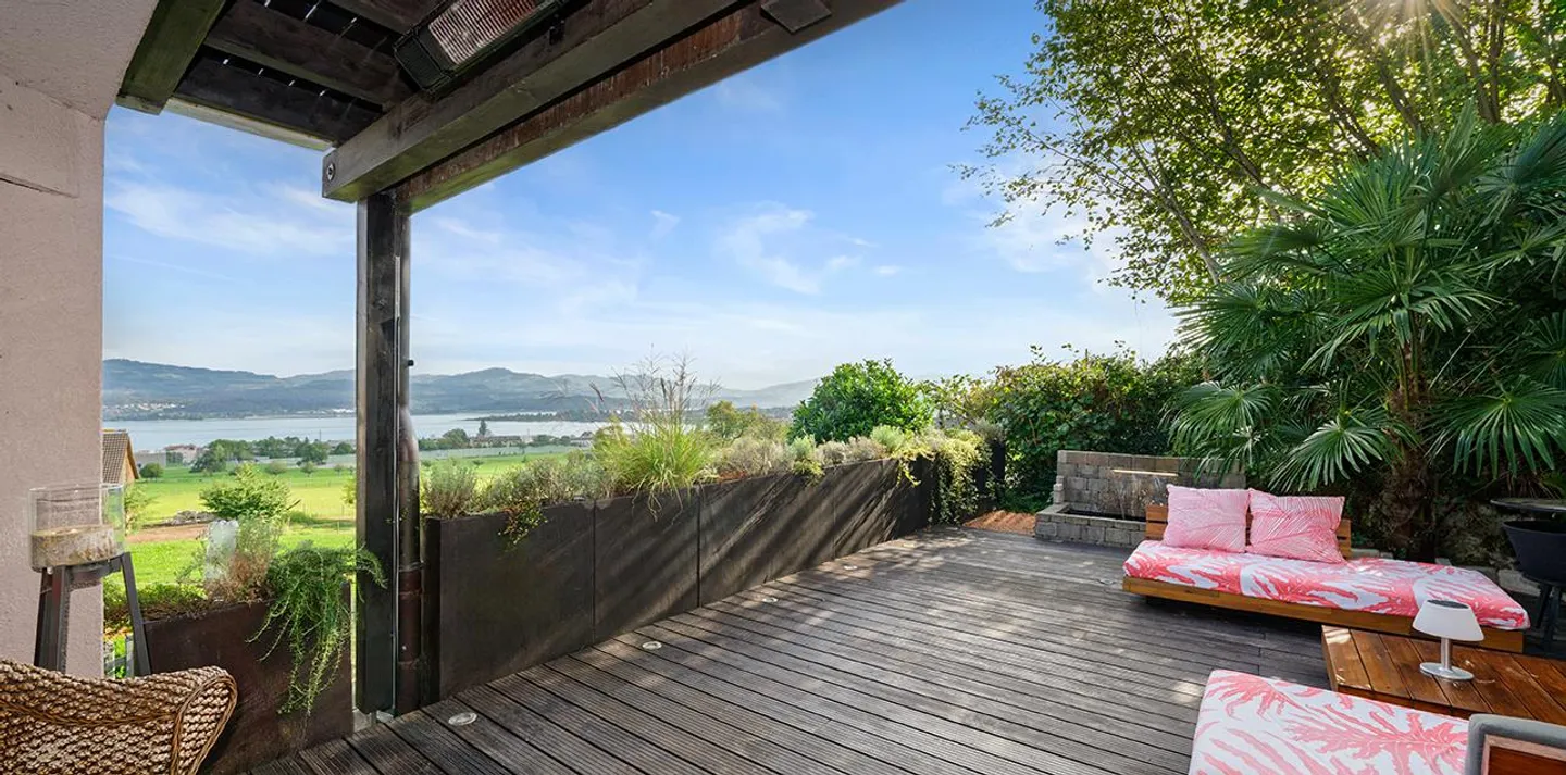 Stunning Family Home with Lake View - Photo 14 of 18