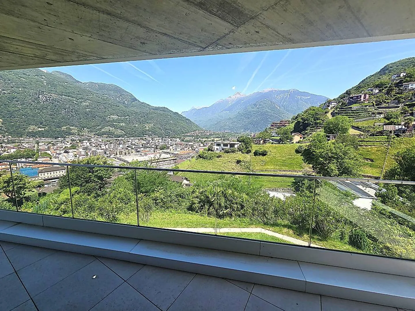 4.5 Zimmer mit atemberaubendem Blick in Bellinzona/Daro - Foto 1 von 11