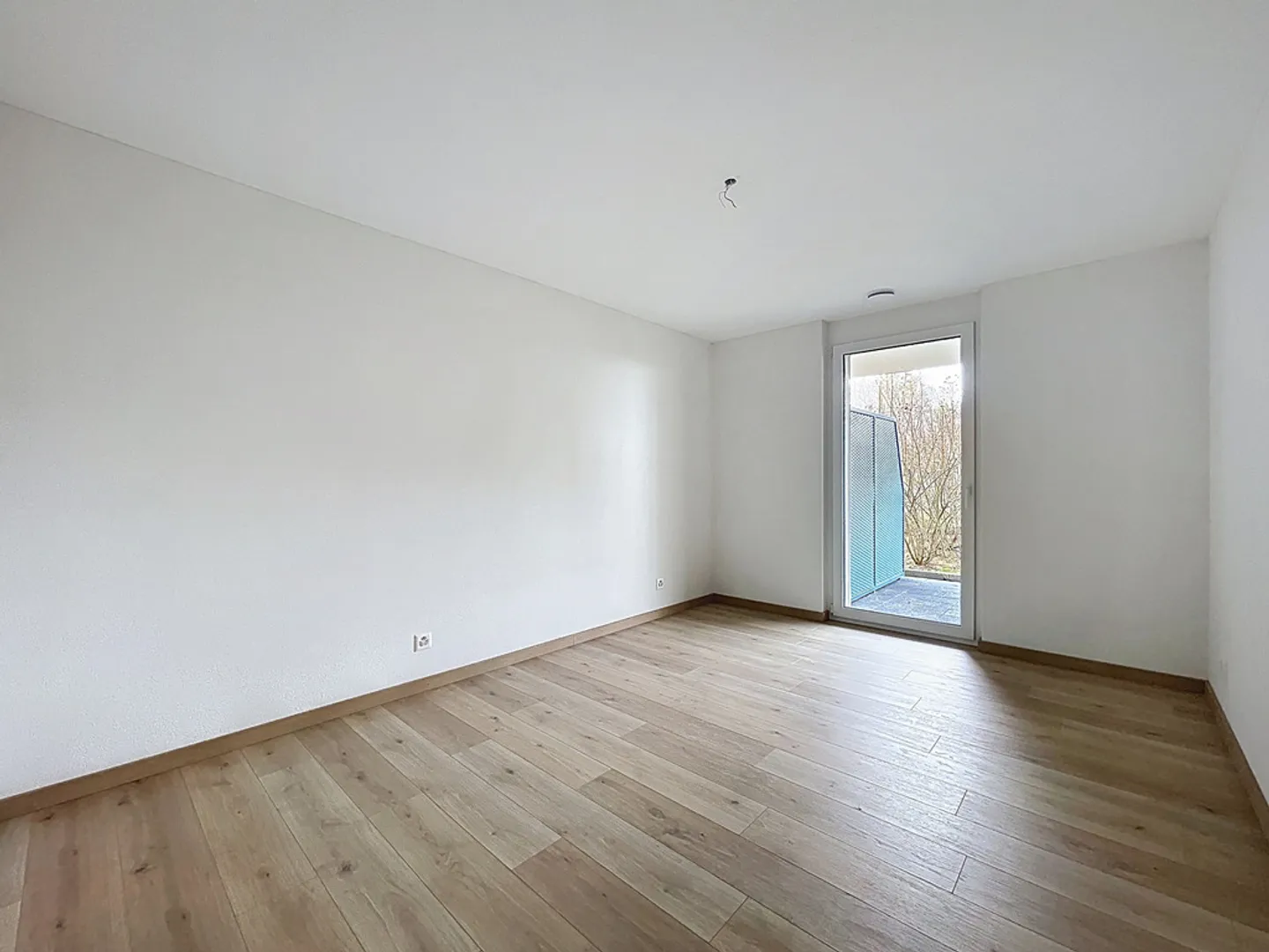 3.5-room apartment with terrace and private garden - Photo 8 of 12