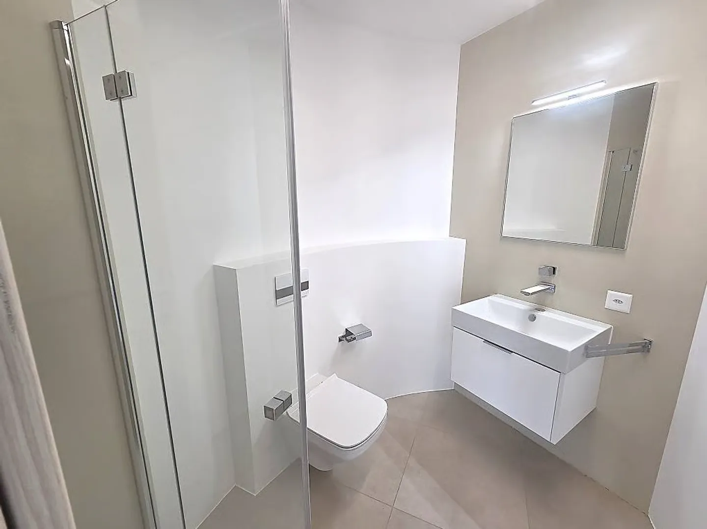 4.5 Zimmer mit atemberaubendem Blick in Bellinzona/Daro - Foto 7 von 11
