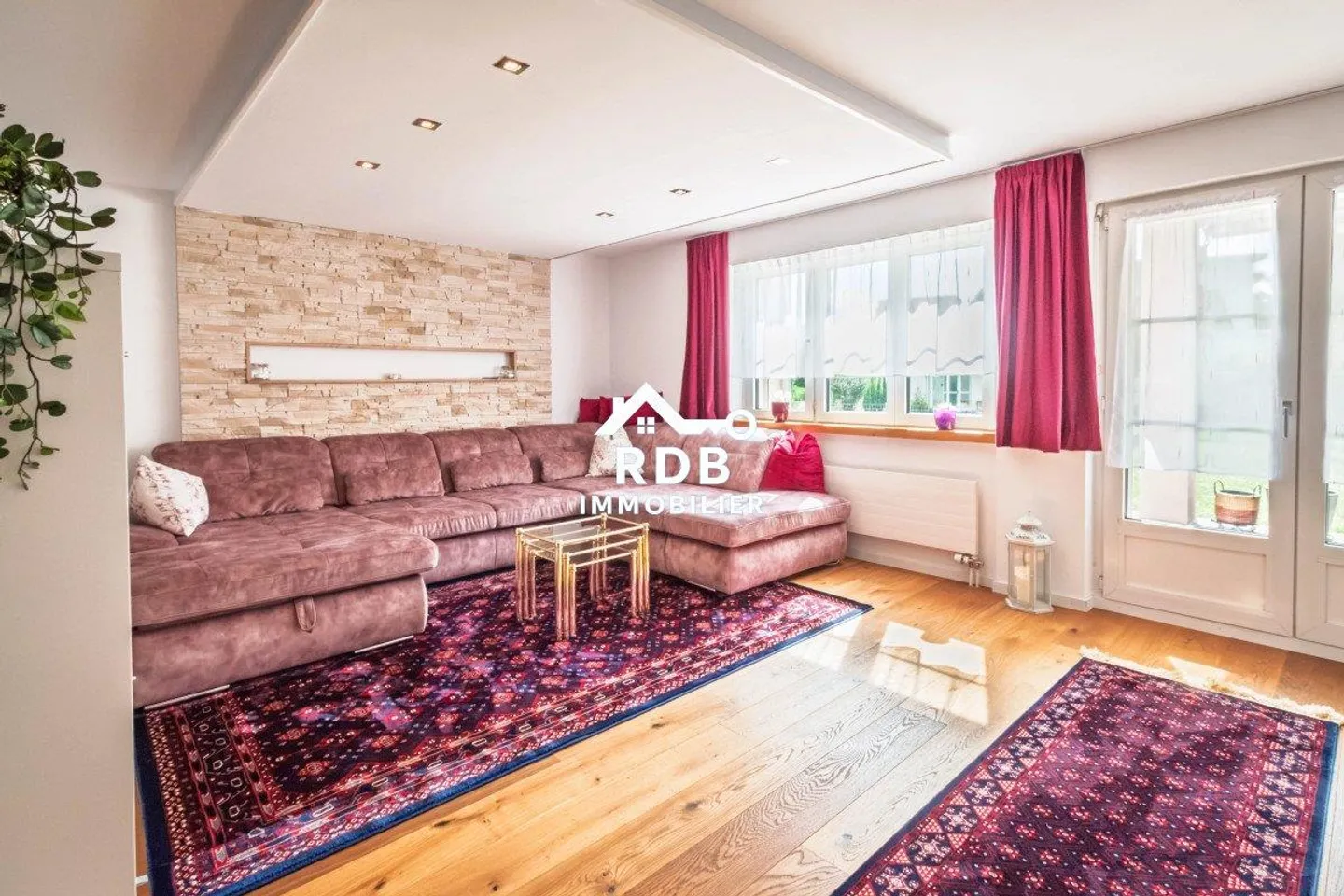 Spacious Family Apartment with Garden - Photo 1 of 12