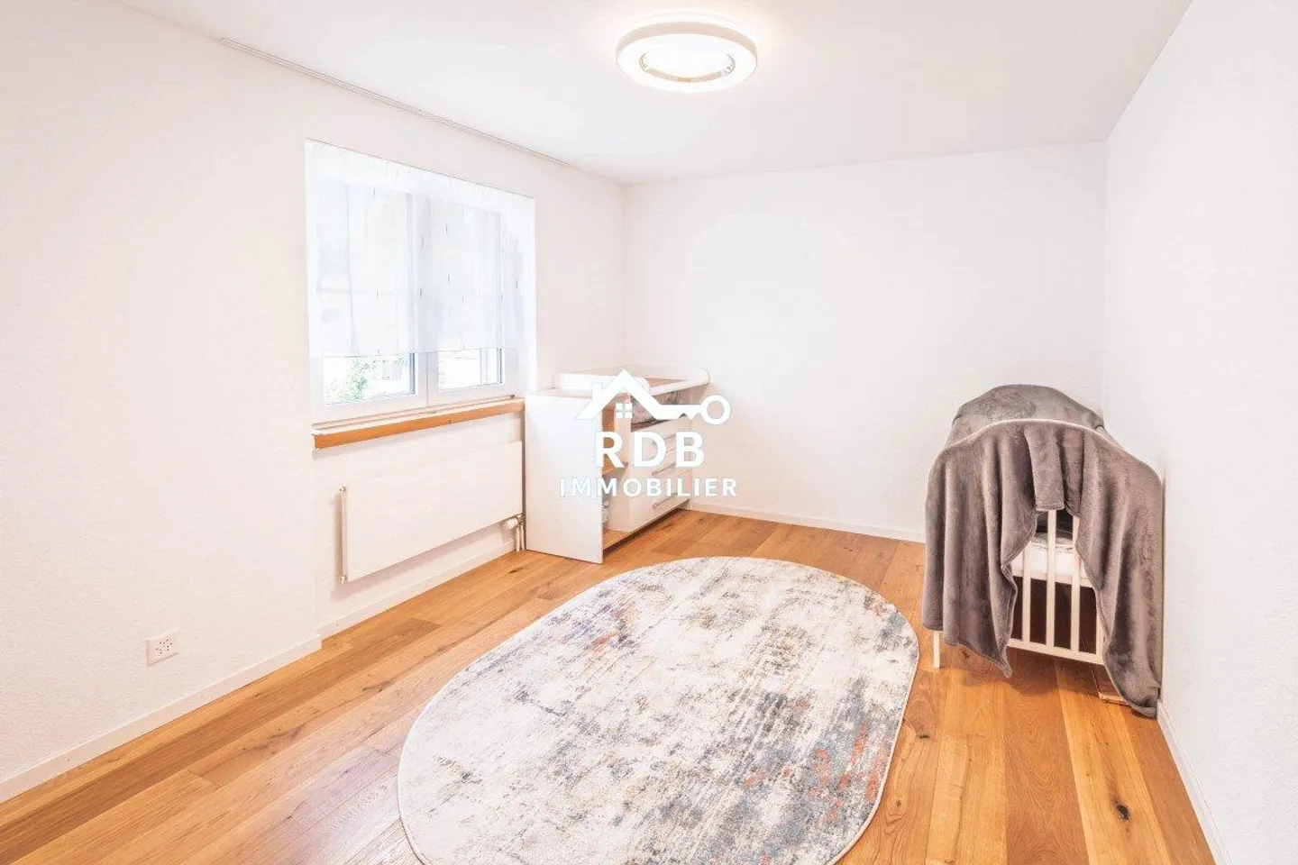 Spacious Family Apartment with Garden - Photo 5 of 12