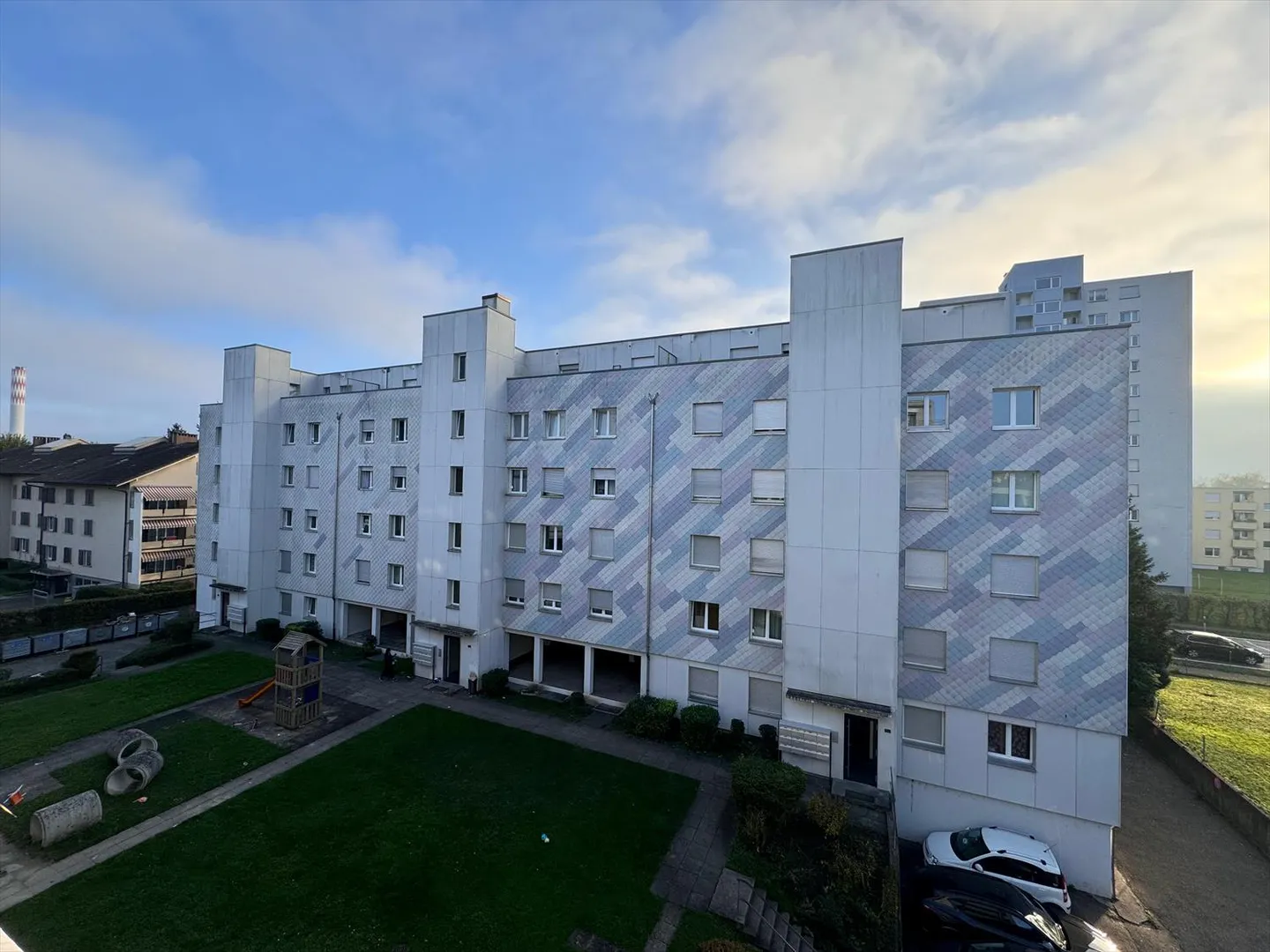 Helle Attikawohnung mit 3 Terrassen in Nidau - Foto 1 von 11