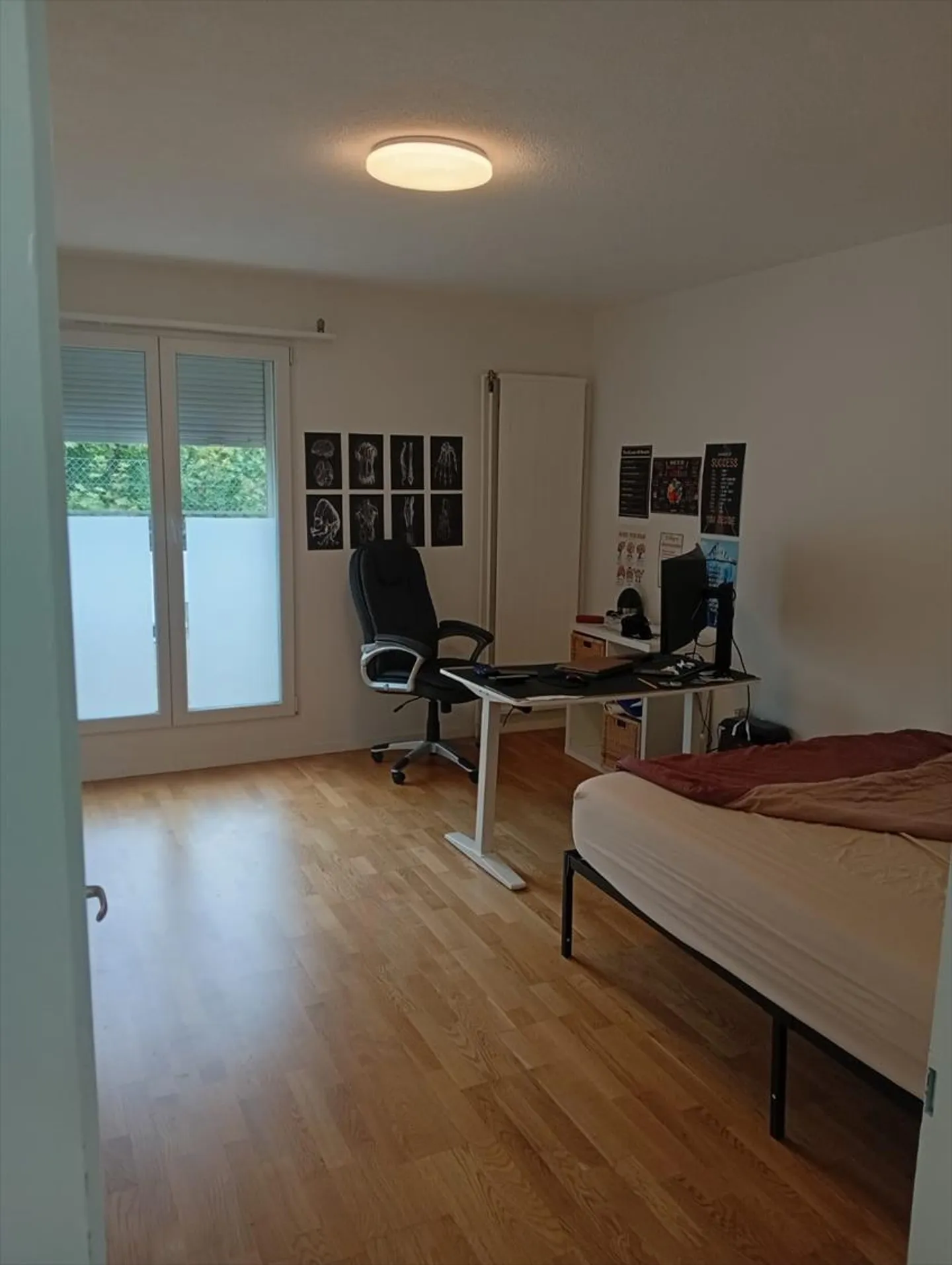 Helle Attikawohnung mit 3 Terrassen in Nidau - Foto 4 von 11