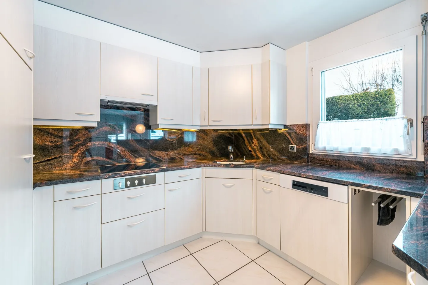 Stylish Single-Family Home with Exclusive Garden and Outdoor Oasis - Photo 7 of 35