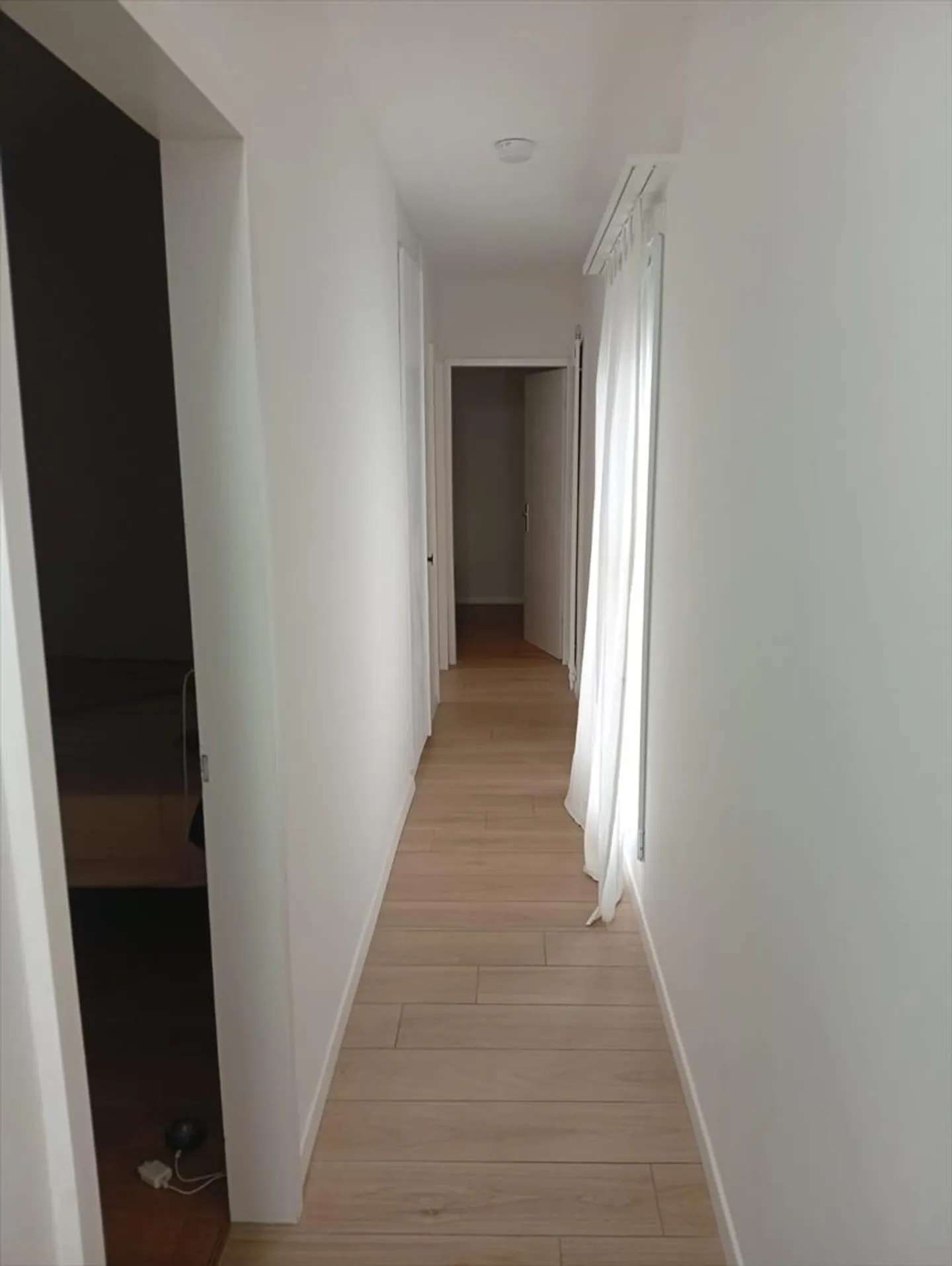 Helle Attikawohnung mit 3 Terrassen in Nidau - Foto 11 von 11