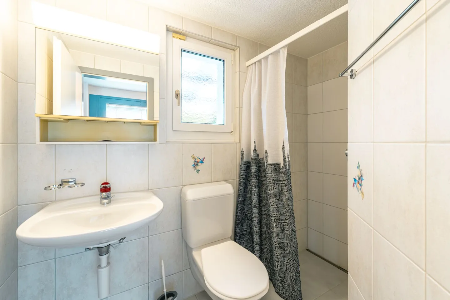 Stylish Single-Family Home with Exclusive Garden and Outdoor Oasis - Photo 14 of 35