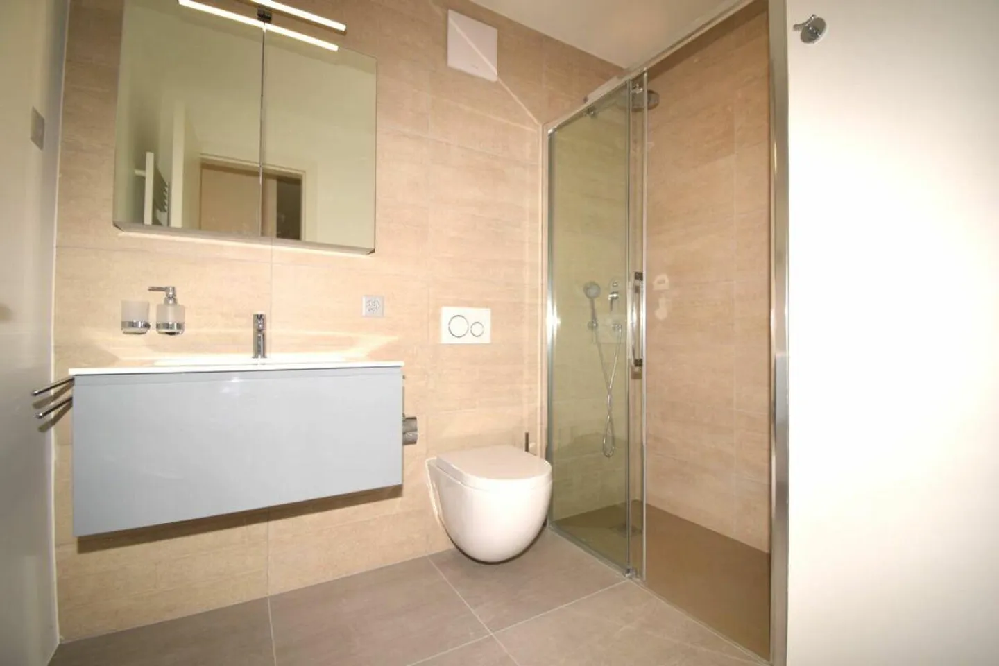 Modernes Apartment in Muralto - Foto 7 von 20