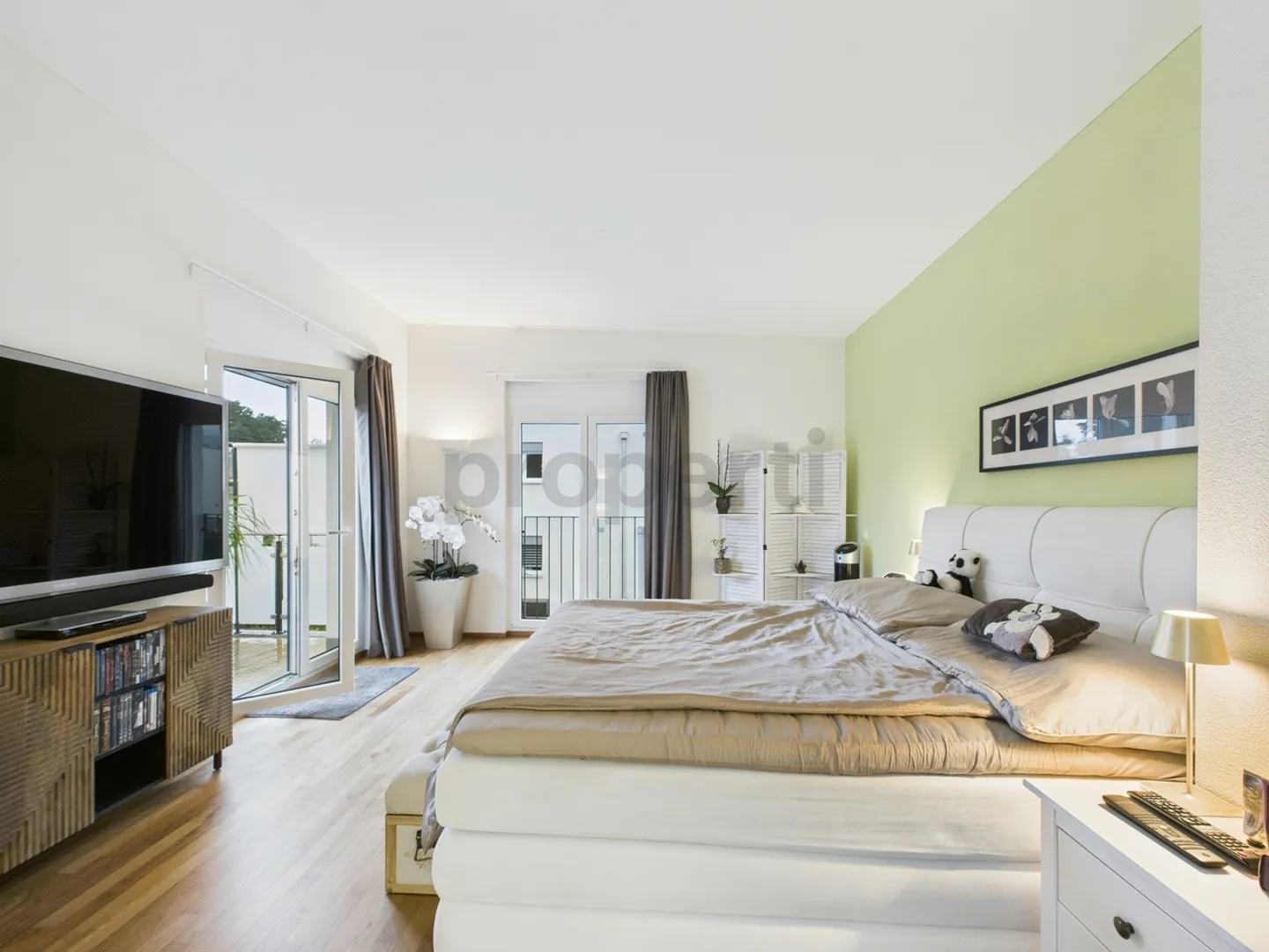 Exclusive Single-Family Home in Dürnten - with Sauna and Jacuzzi - Photo 5 of 13