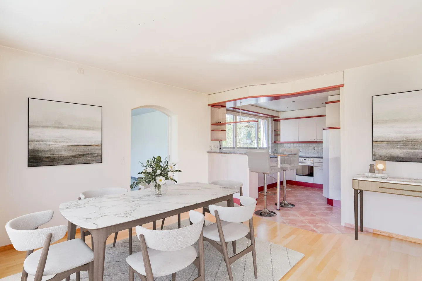Spacious Property with B&B Potential - Living and Hosting Guests in the Gerzensee Region, at the Gateway to the Bernese Oberland - Photo 10 of 32