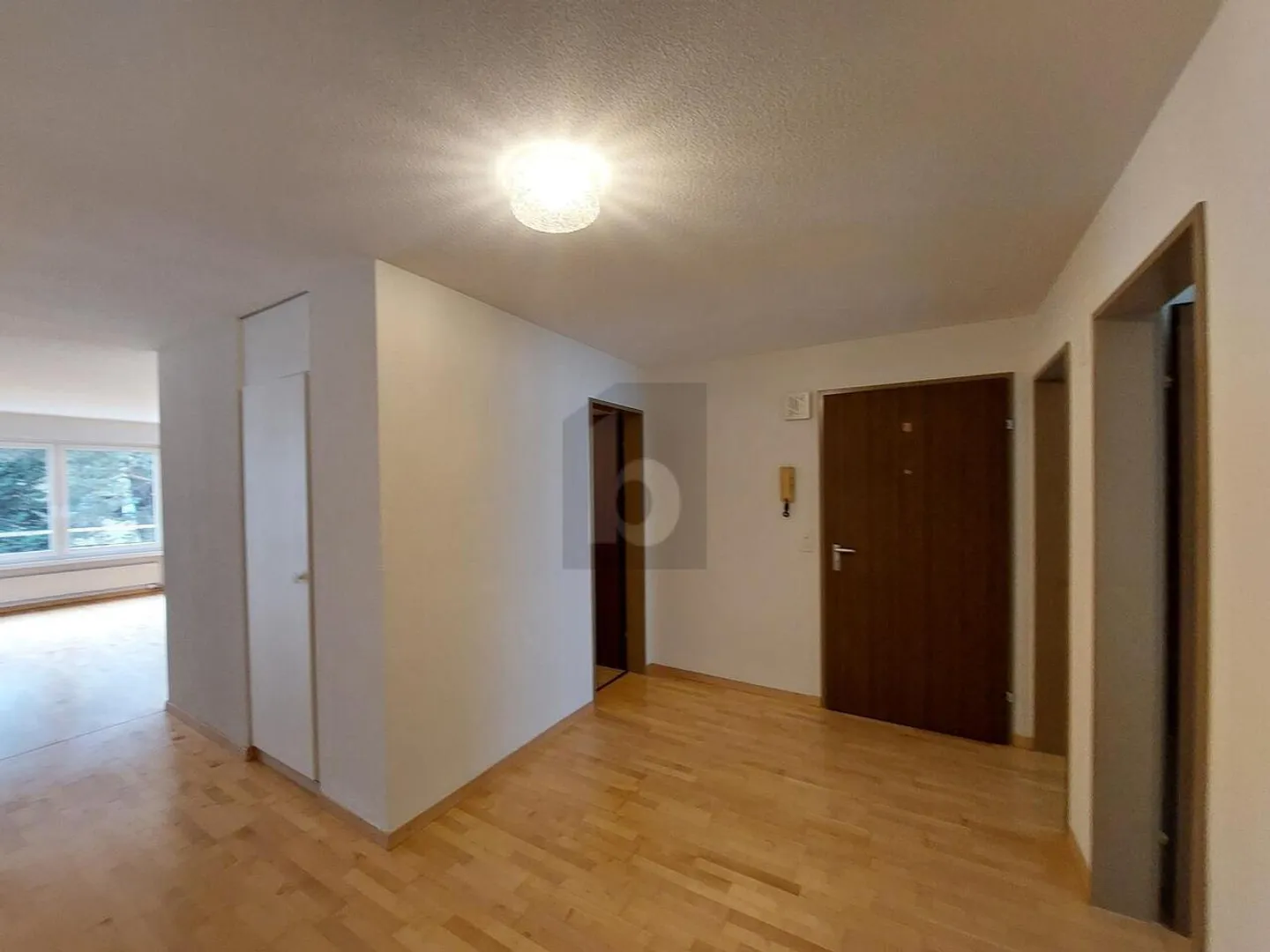 Charmante Wohnung mit Bergsicht - Foto 3 von 6