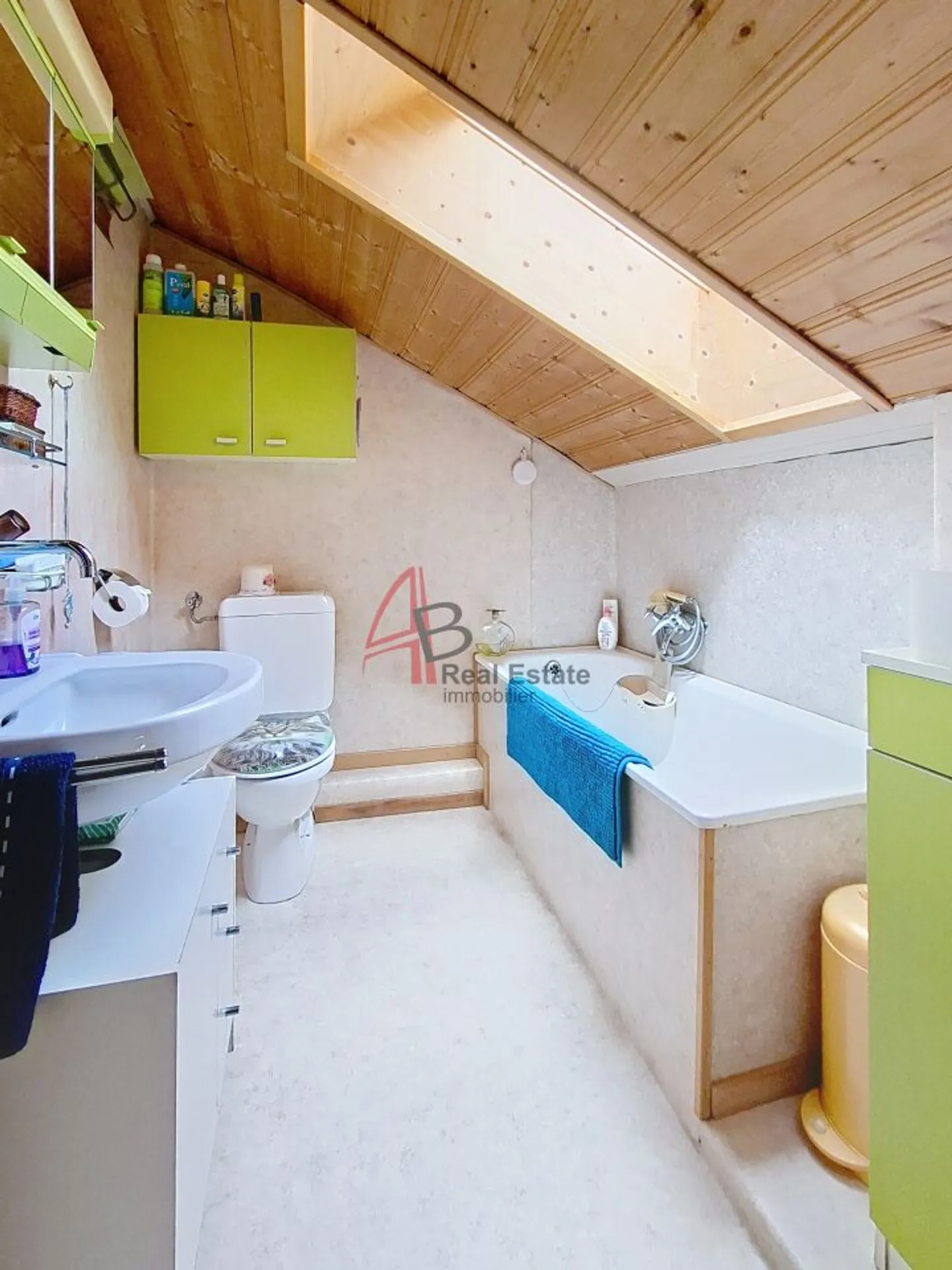 Chalet Charmant avec Jardin - Photo 8 sur 10