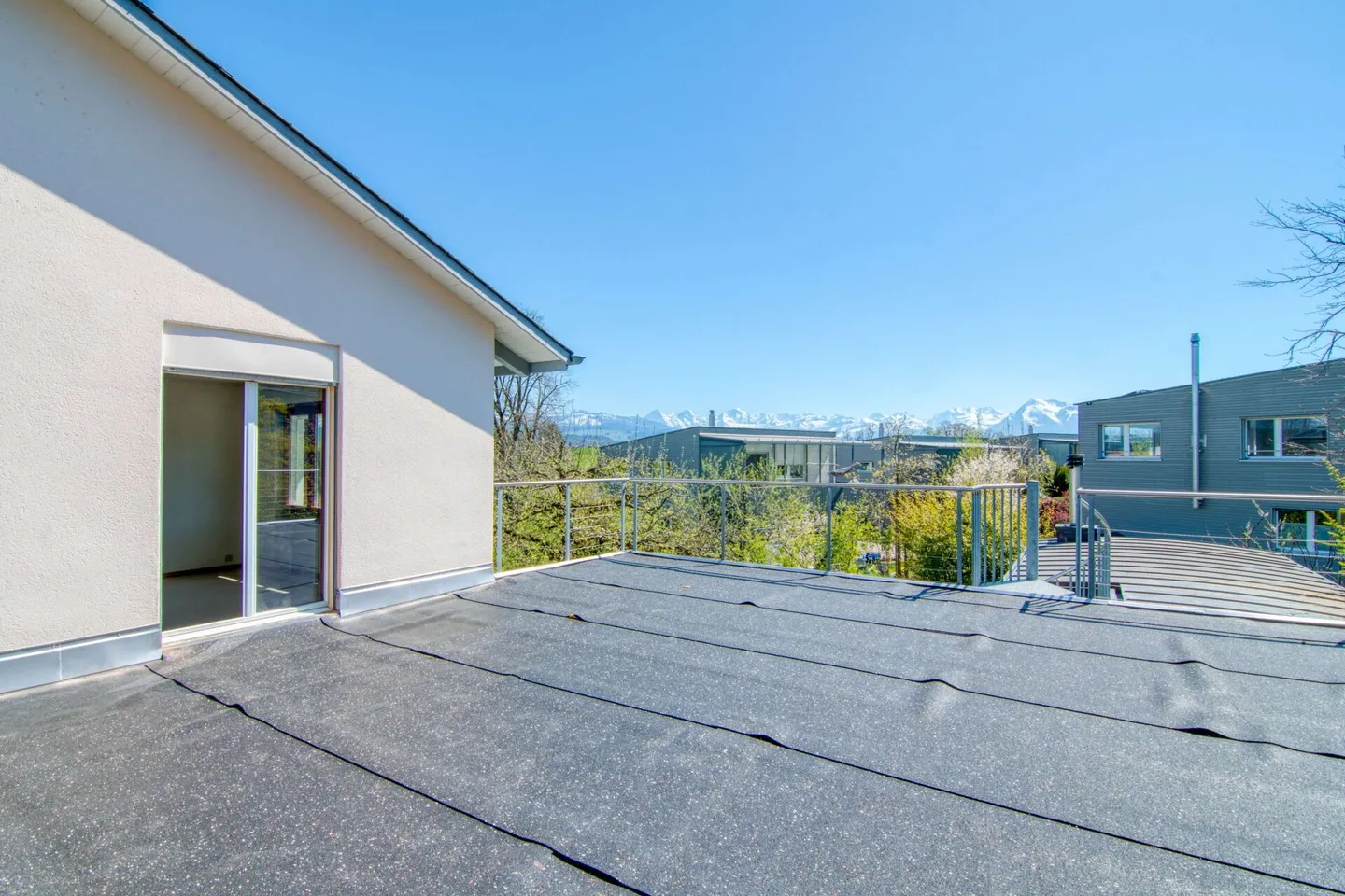 Spacious Property with B&B Potential - Living and Hosting Guests in the Gerzensee Region, at the Gateway to the Bernese Oberland - Photo 30 of 32