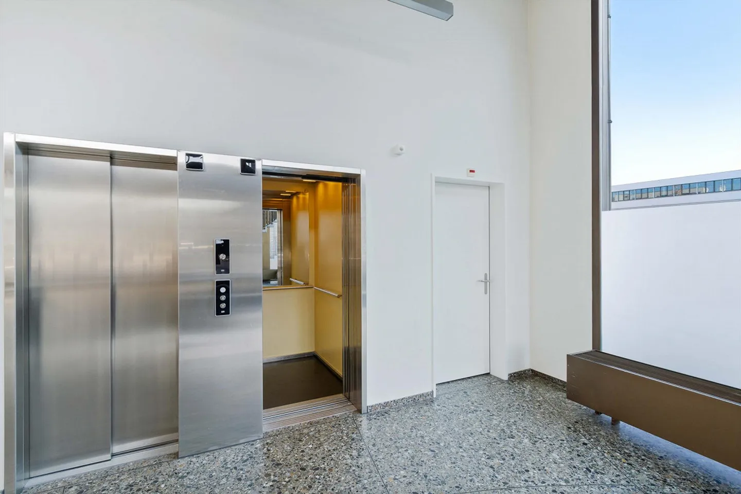 Praktisches Kleinbüro am Bahnhof Glattbrugg - Foto 12 von 13