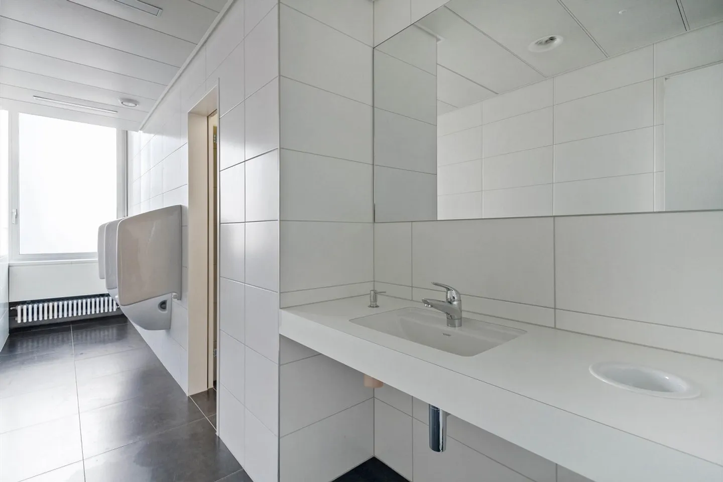 Praktisches Kleinbüro am Bahnhof Glattbrugg - Foto 7 von 13