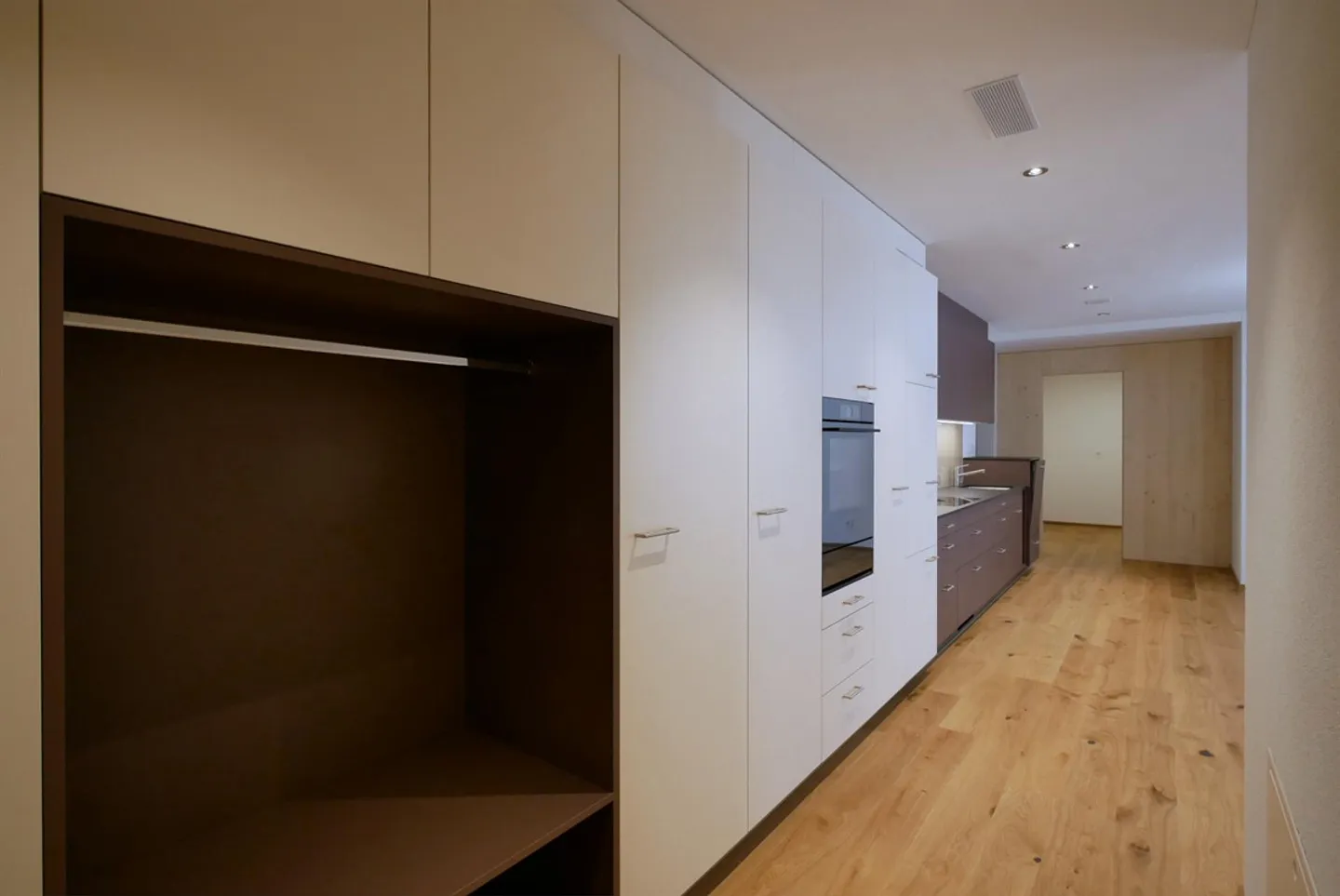 Nouveau bâtiment dans un emplacement central - Photo 7 sur 10