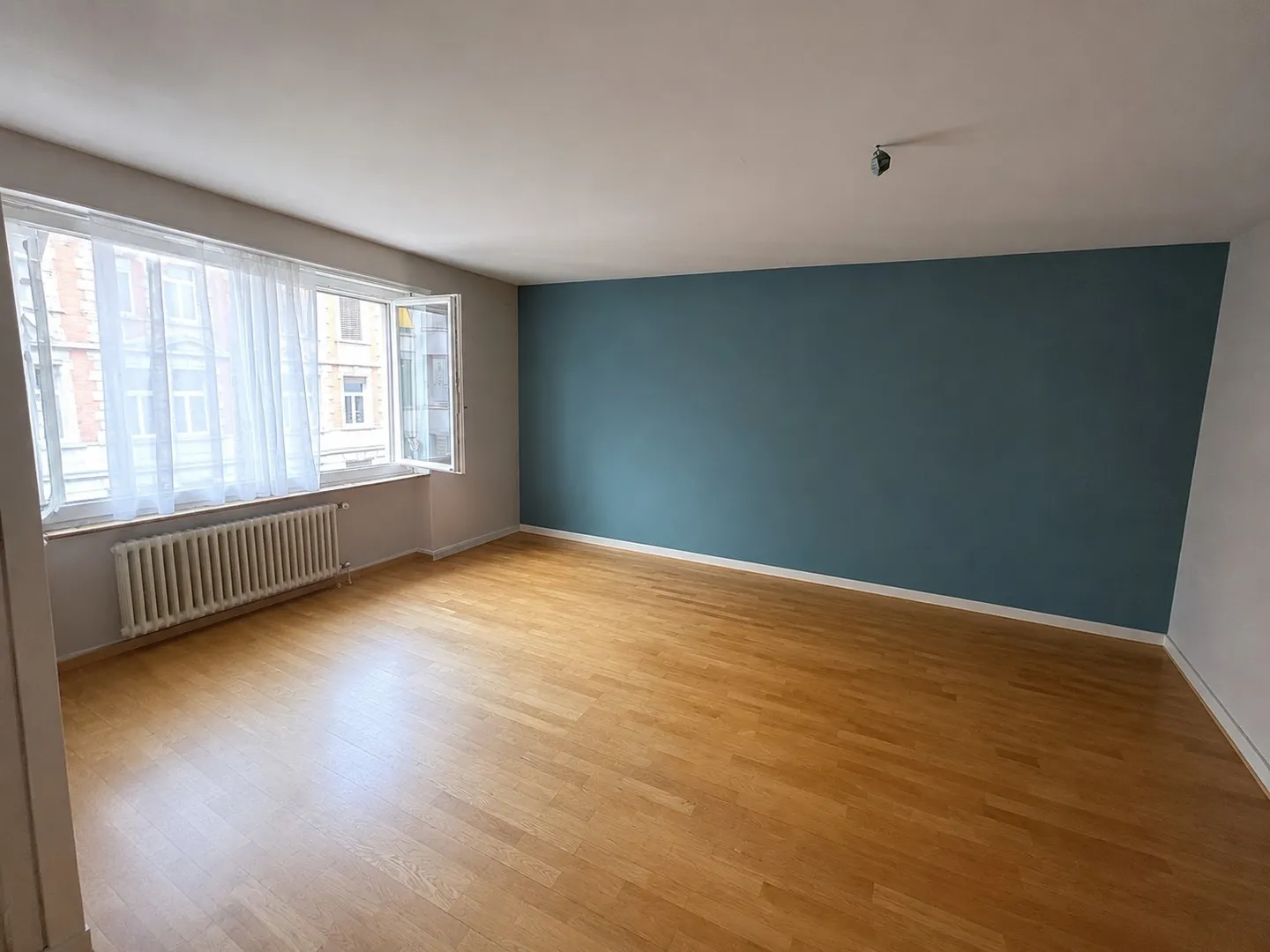 Spacious 5-room apartment in a central location in Zurich - Photo 5 of 13