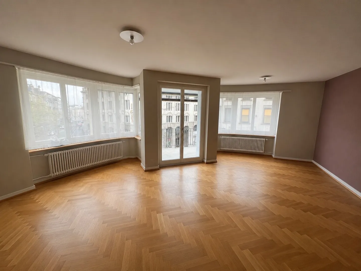 Spacious 5-room apartment in a central location in Zurich - Photo 6 of 13