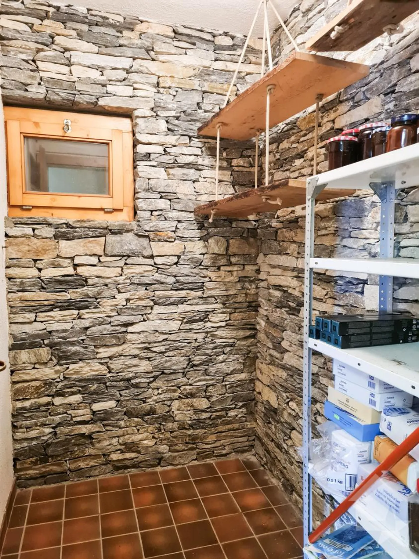 Chalet 4.5 rooms - Photo 6 of 13