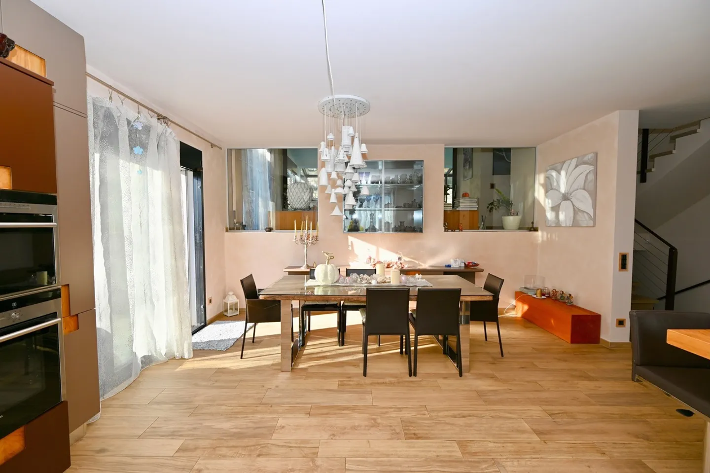 Modern Villa with Heated Pool in Agra - Collina d'Oro - Photo 3 of 20