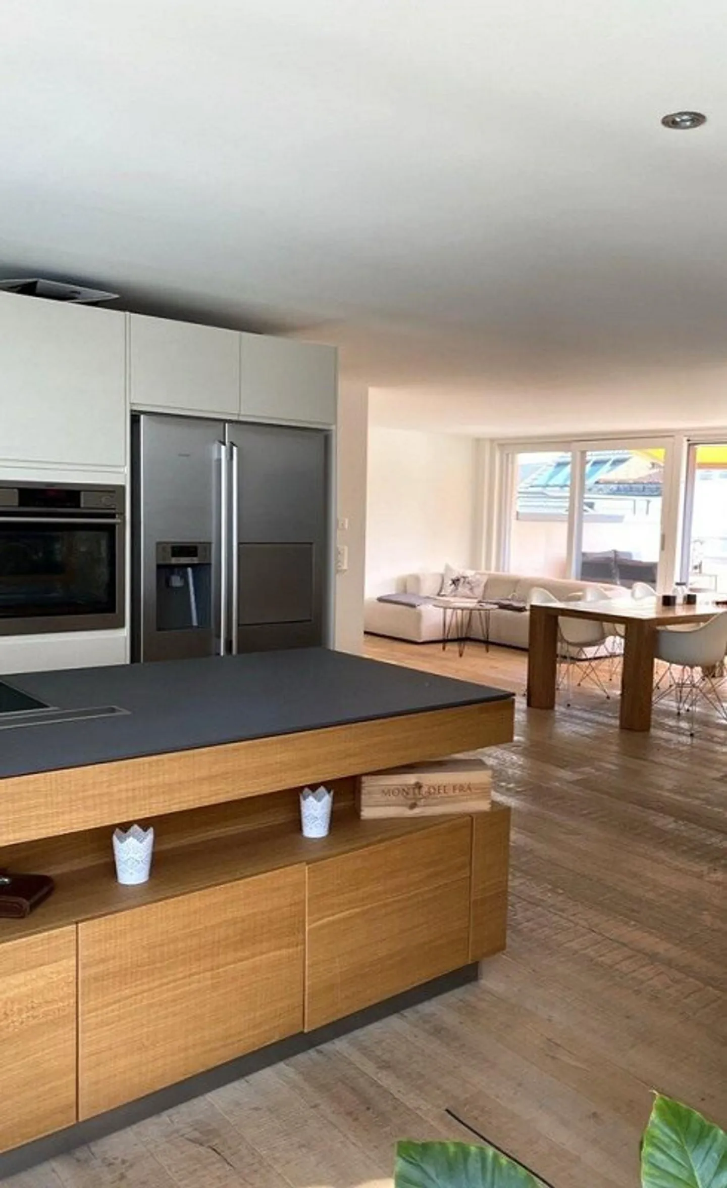Beautiful penthouse apartment in the heart of the old town of Einsiedeln - Photo 3 of 8