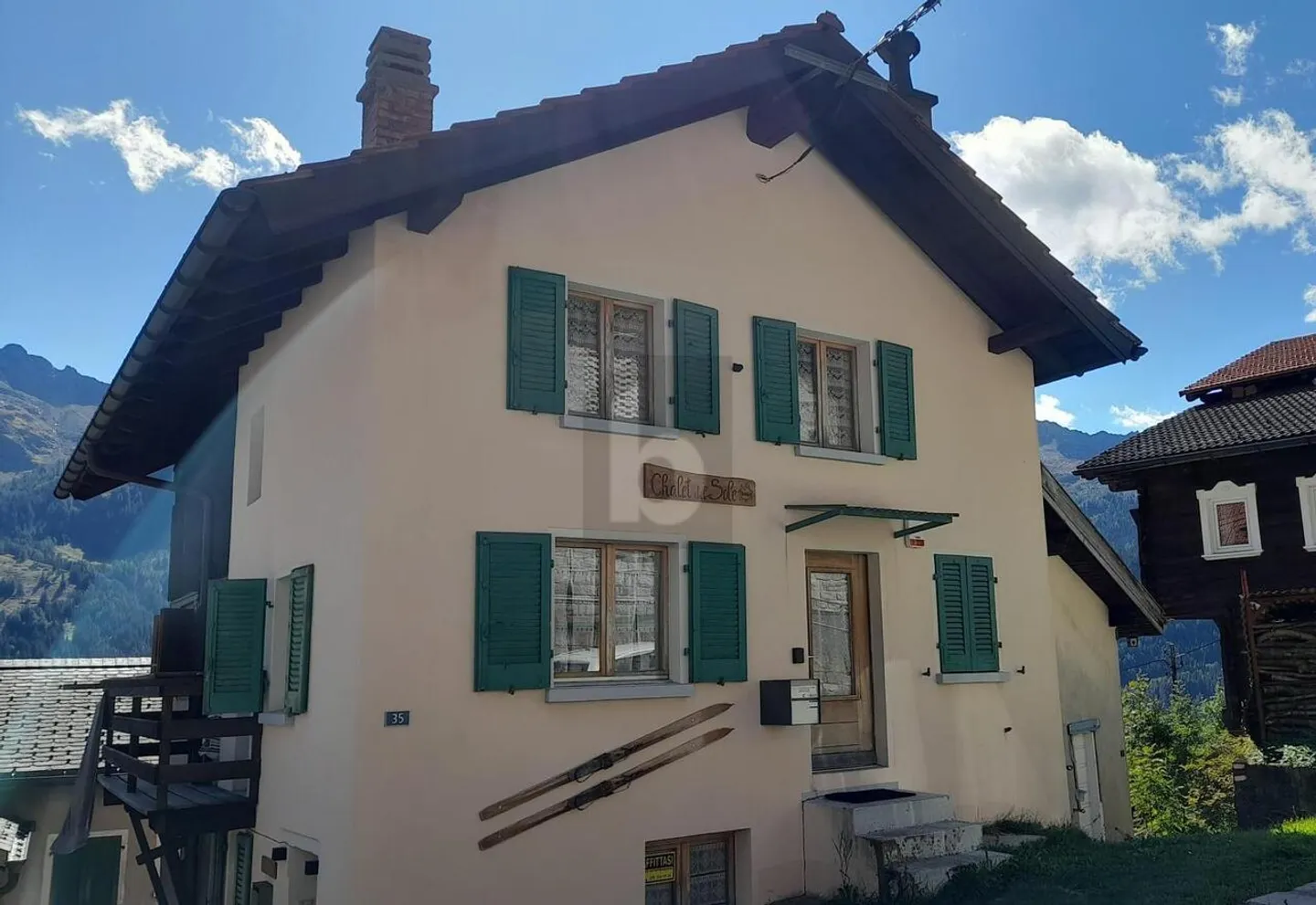 SPACIEUX ET ENSOLEILLÉ DANS UN EMPLACEMENT CALME - Photo 1 sur 6