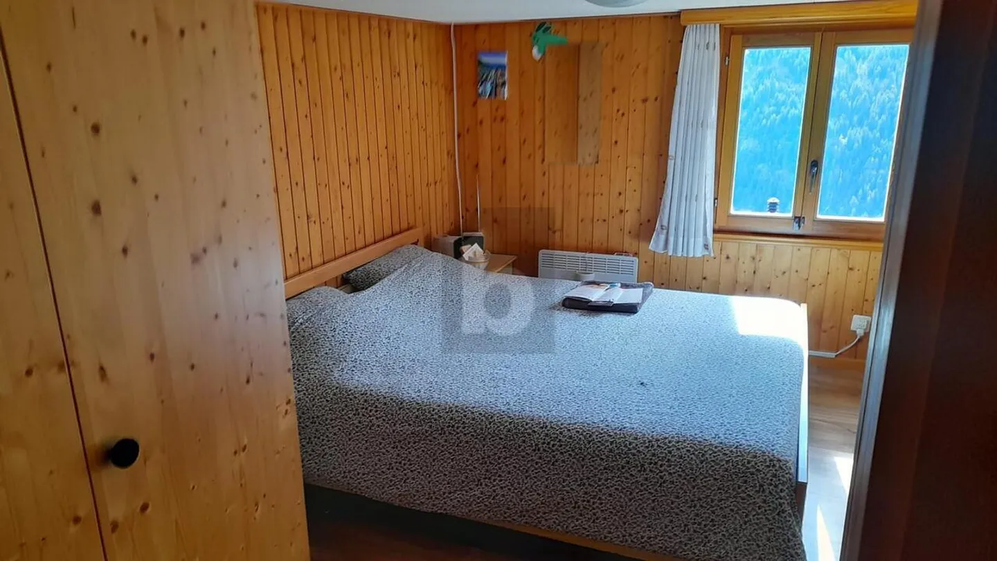 SPACIEUX ET ENSOLEILLÉ DANS UN EMPLACEMENT CALME - Photo 4 sur 6