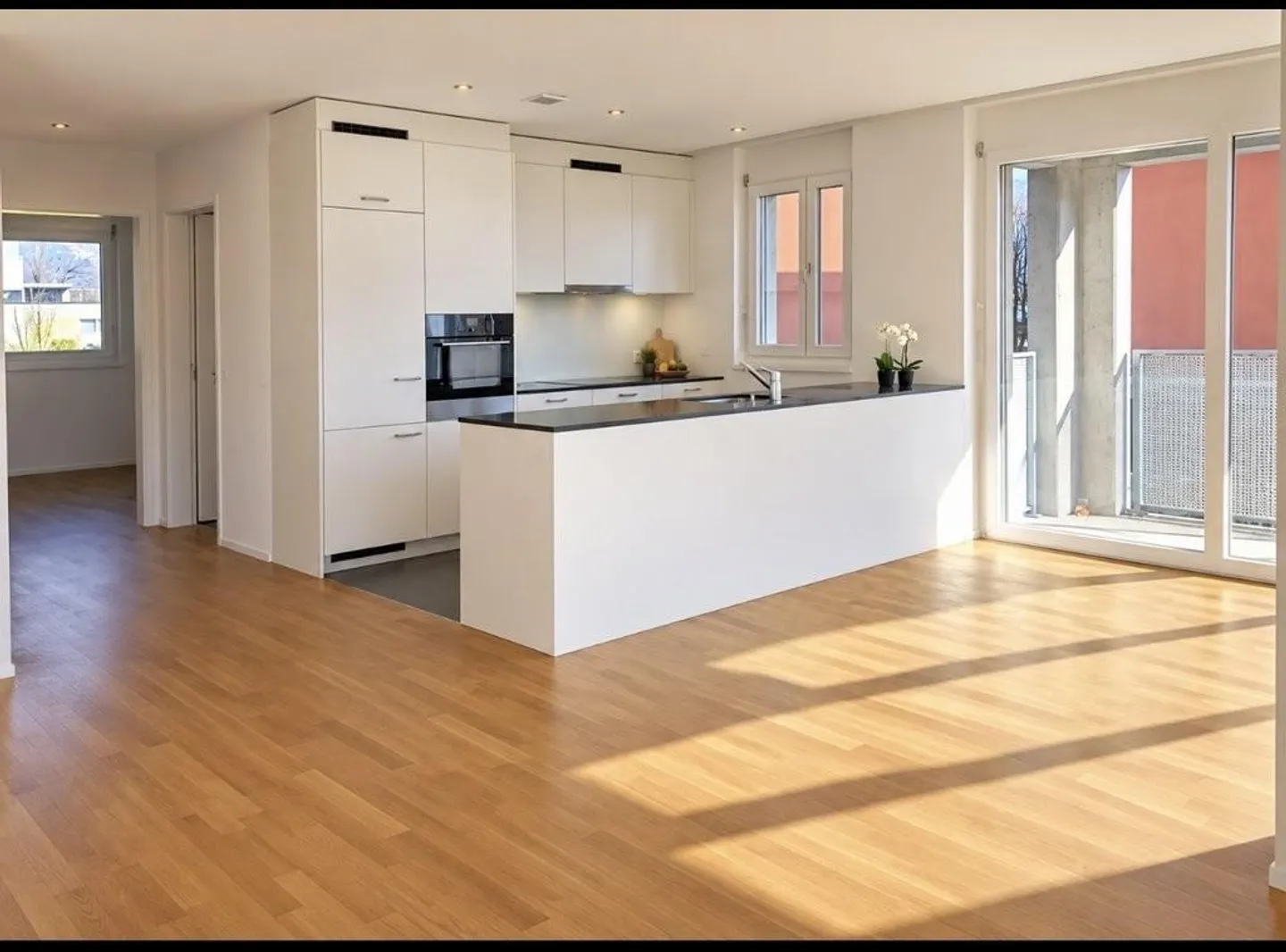 Attico con vista montagna in posizione privilegiata - Foto 2 di 9