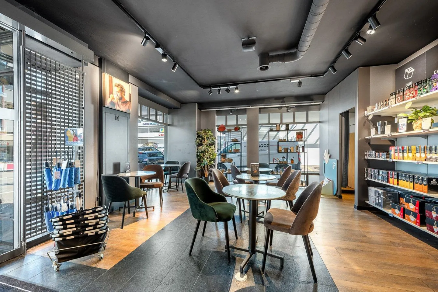 Opportunité de vente au détail dans un emplacement de choix à Rapperswil - 173 m² d'espace de vente ! - Photo 3 sur 8