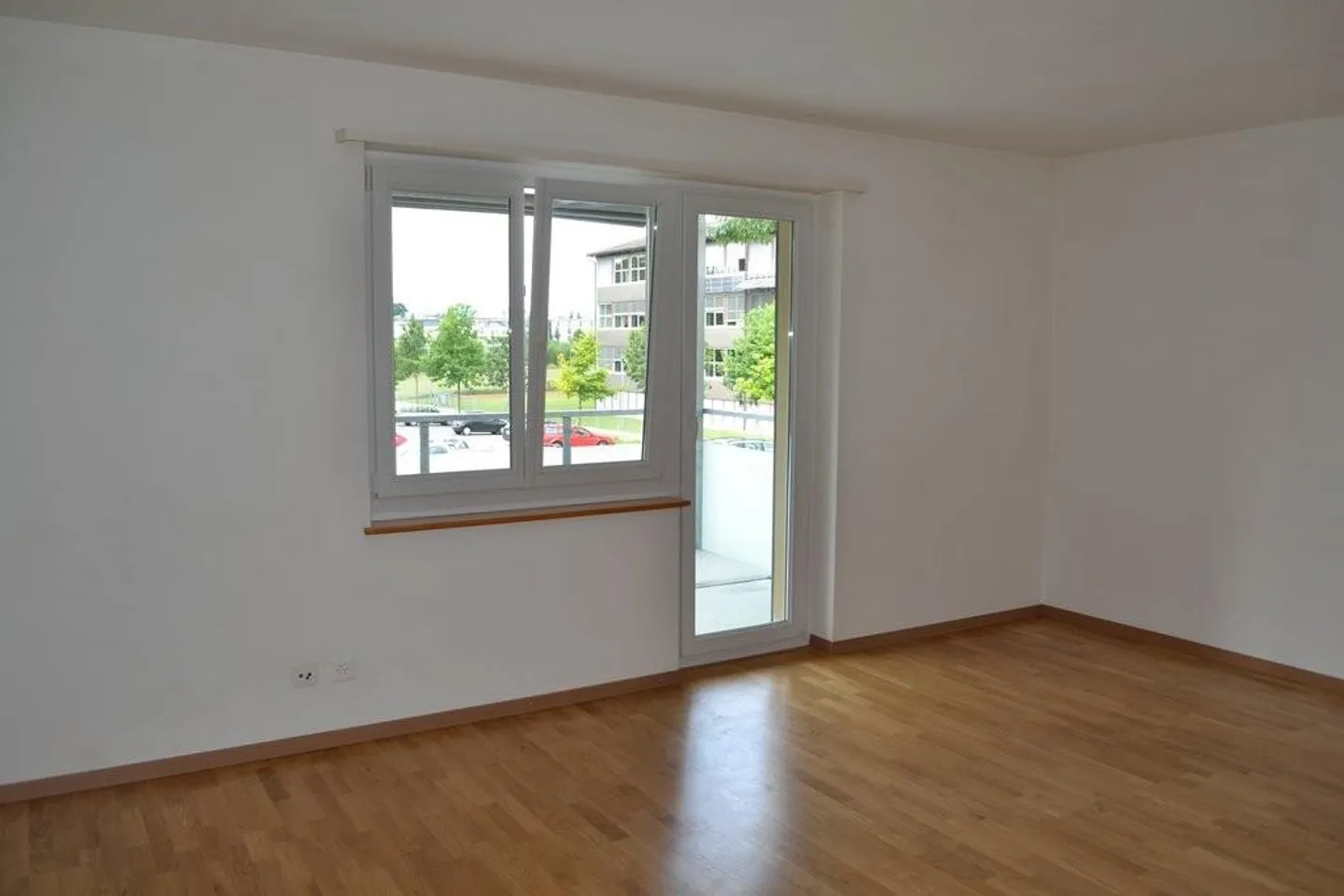 Centrally Located Apartment with Large Balcony and View - Photo 5 of 7