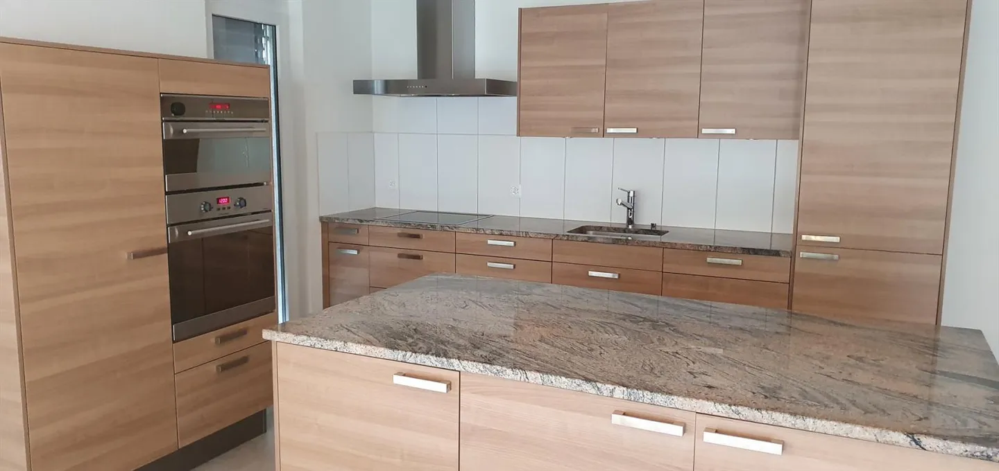 Appartement moderne avec grand balcon - Photo 3 sur 16