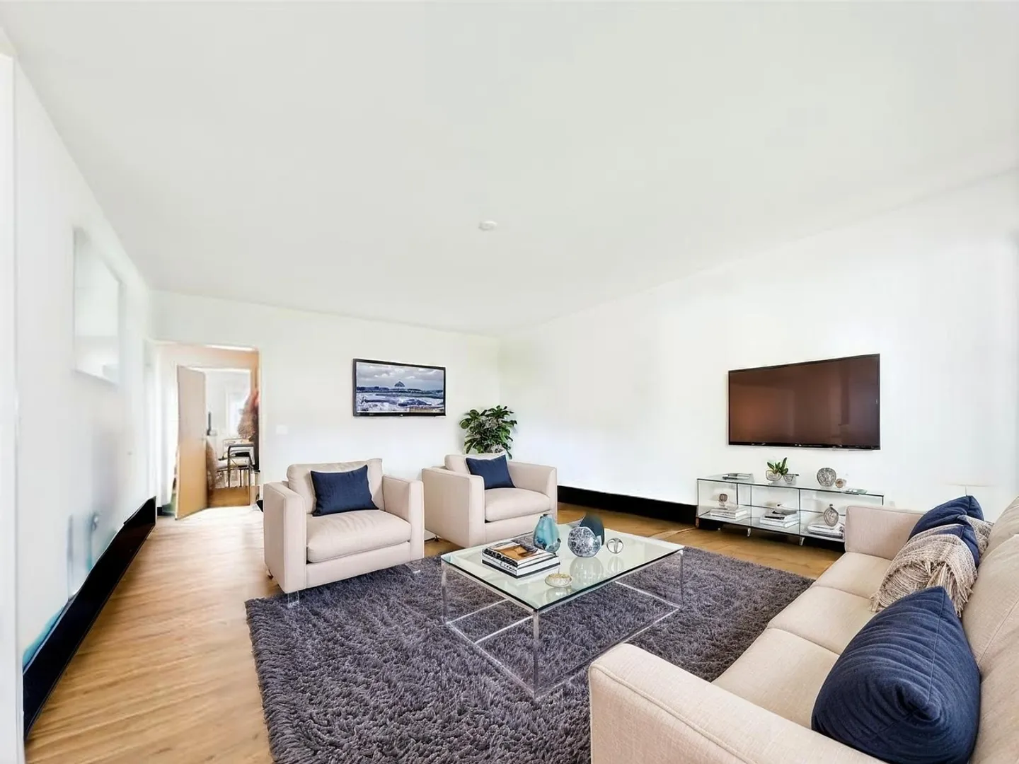 Exclusive 3.5-room apartment in Dübendorf - Photo 1 of 6