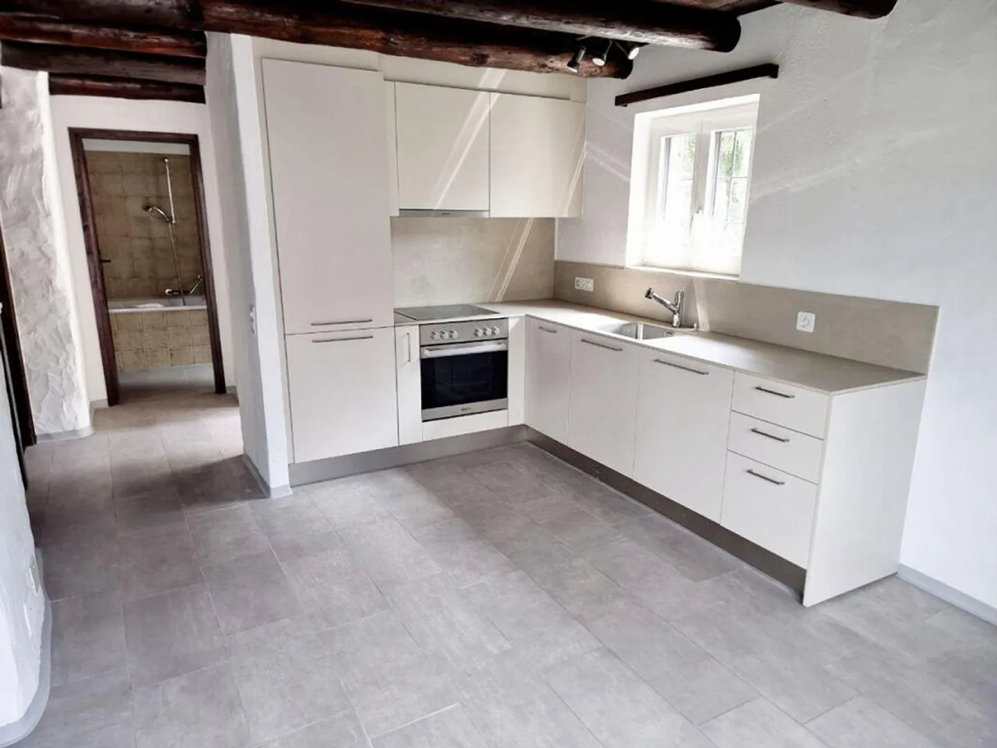 Casa unifamiliare di 4 ½ locali con giardino e rustico annesso | 4 ... - Foto 4 di 8