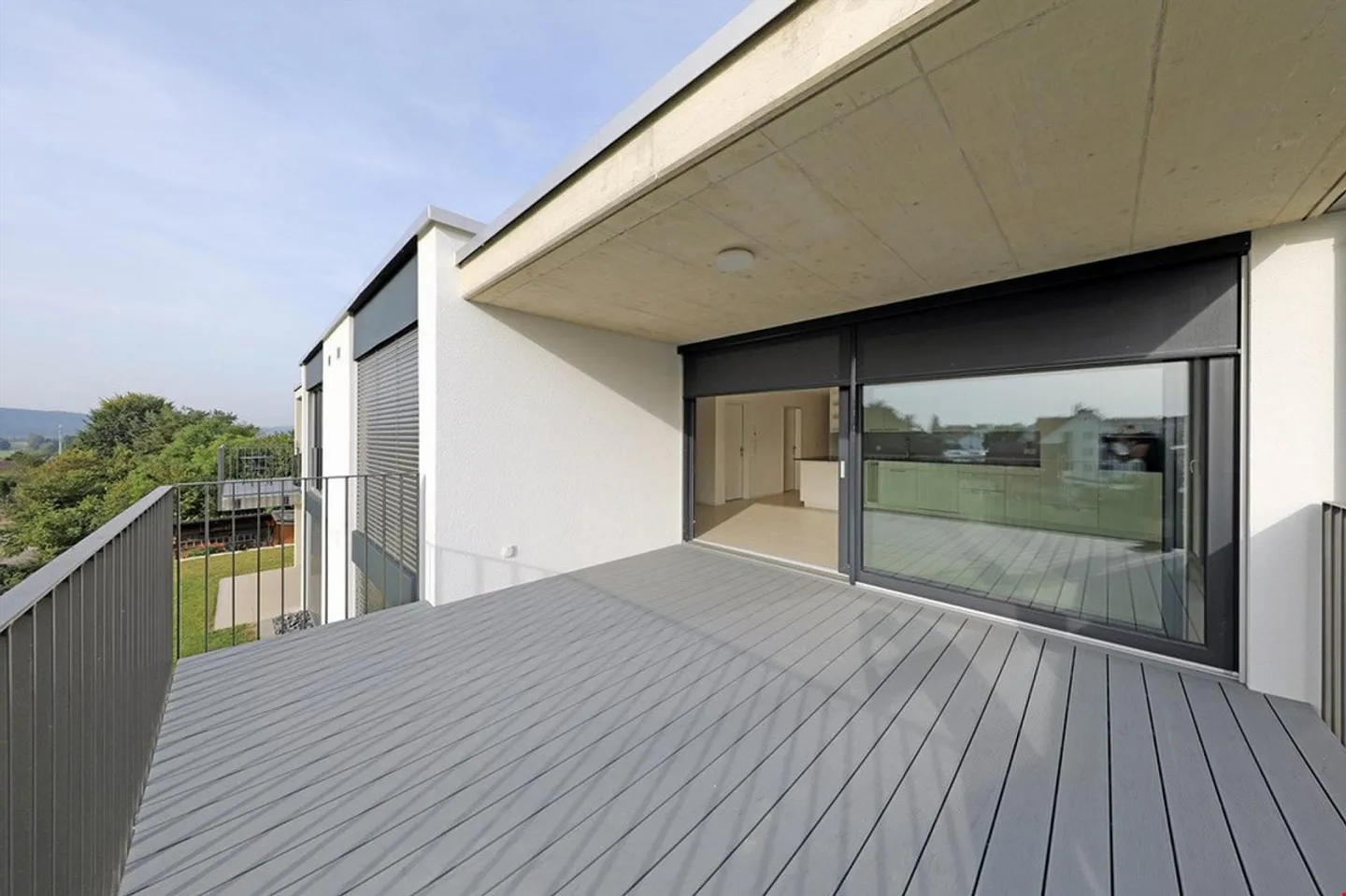 Appartement spacieux et lumineux au standard de propriété - Photo 1 sur 9